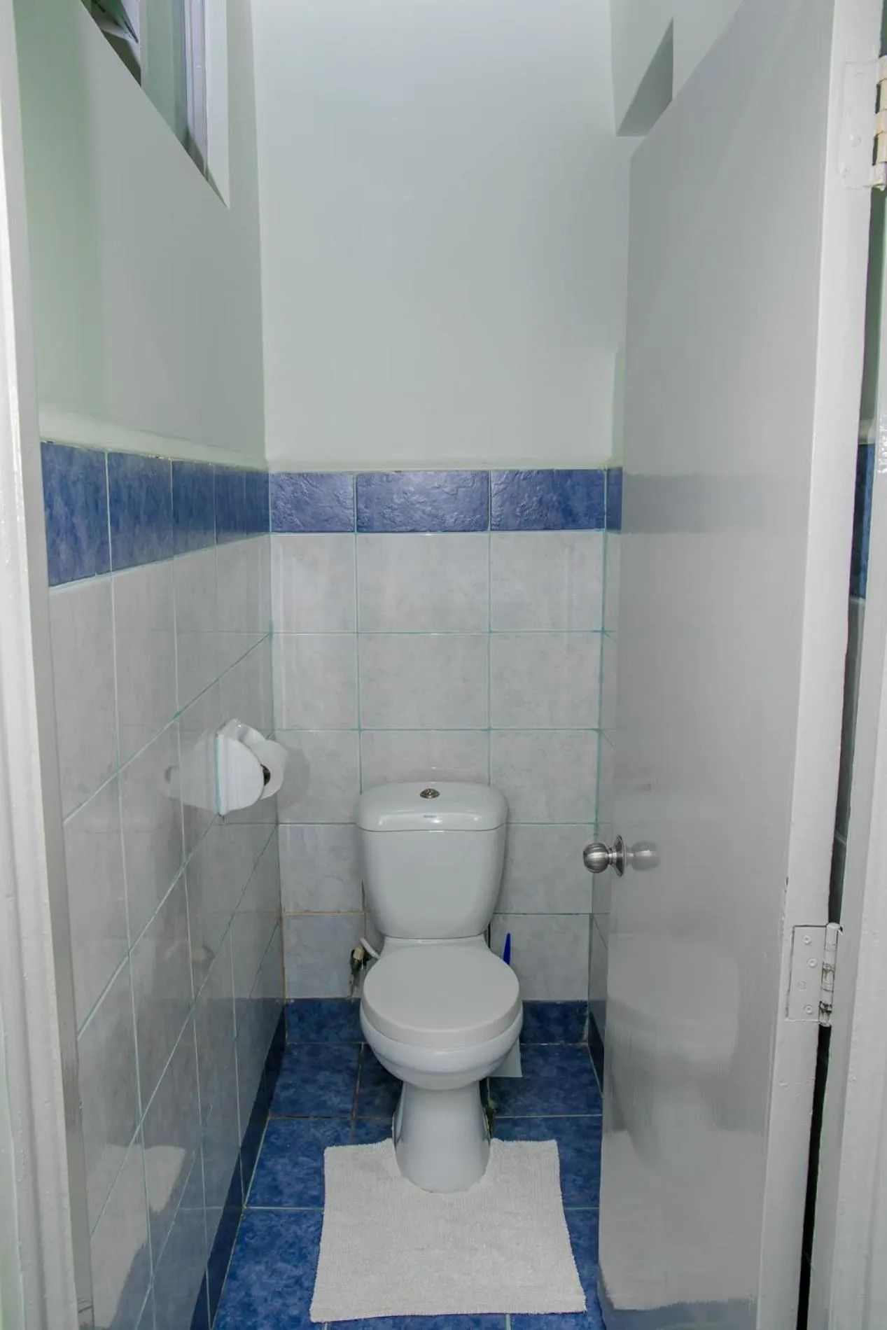 Toilet in Nairobi Airport Apartments