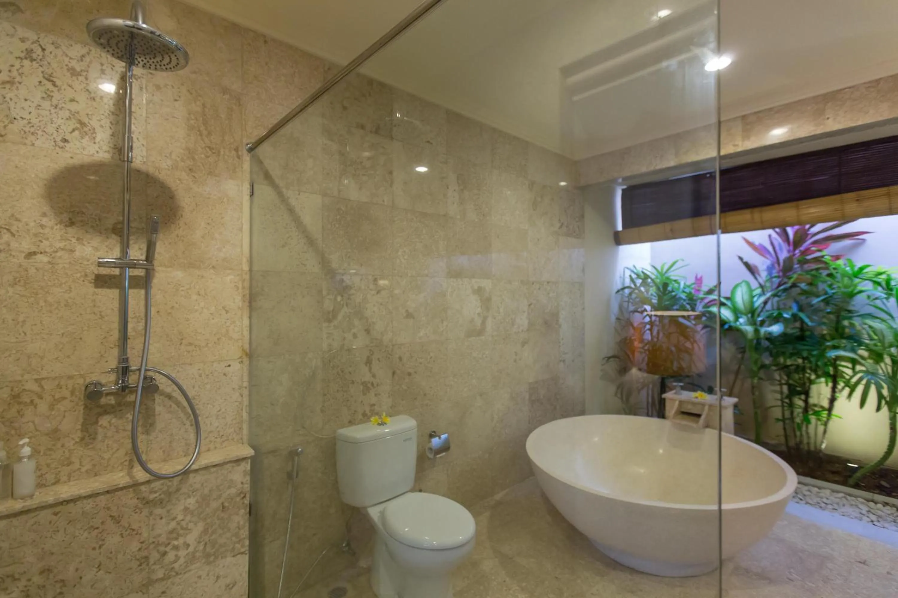 Toilet in The Reika Villas by Nagisa Bali