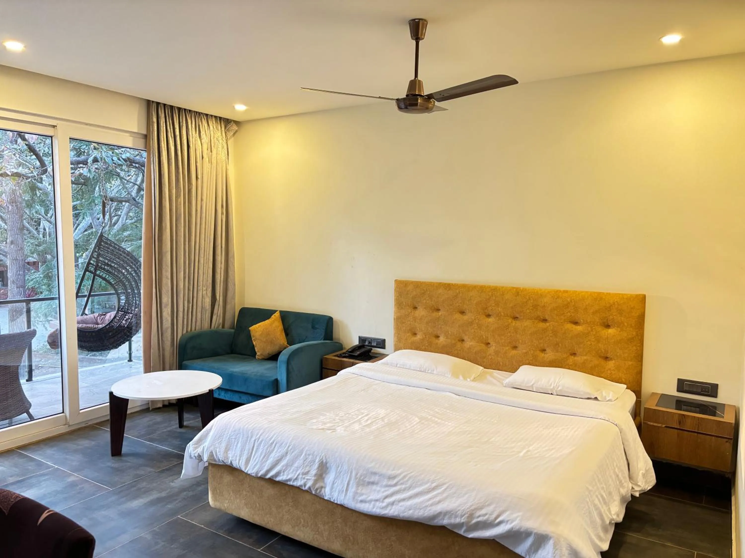 Bedroom, Bed in Zeenath Taj Gardens