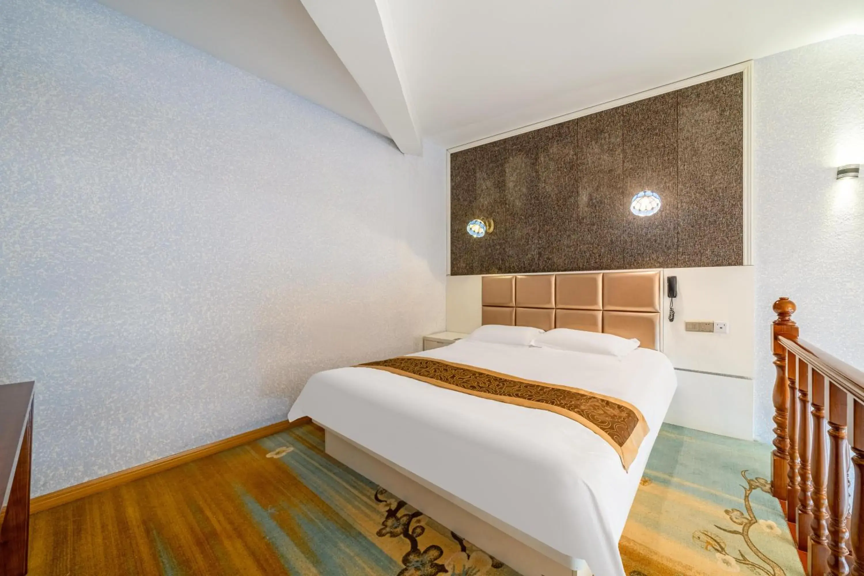 Bed in Bo Ai International Hotel Shanghai Pudong Airport Branch-Provide shuttle services to Pudong Airport and Disneyland Bed in Bo Ai International Hotel Shanghai Pudong Airport Branch-Provide shuttle services to Pudong Airport and Disneyland