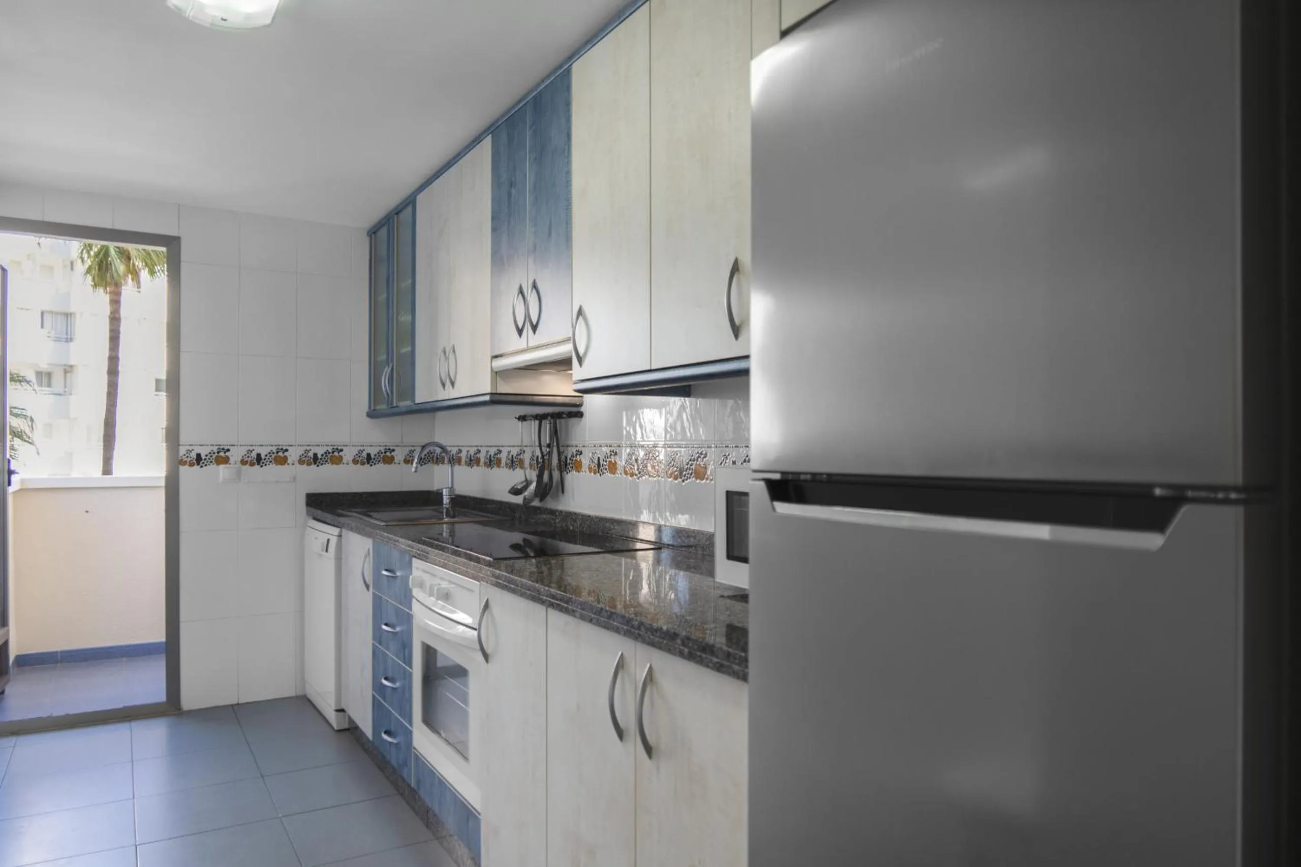 Kitchen or kitchenette in Apartamentos Hipocampos Calpe Rent Apart