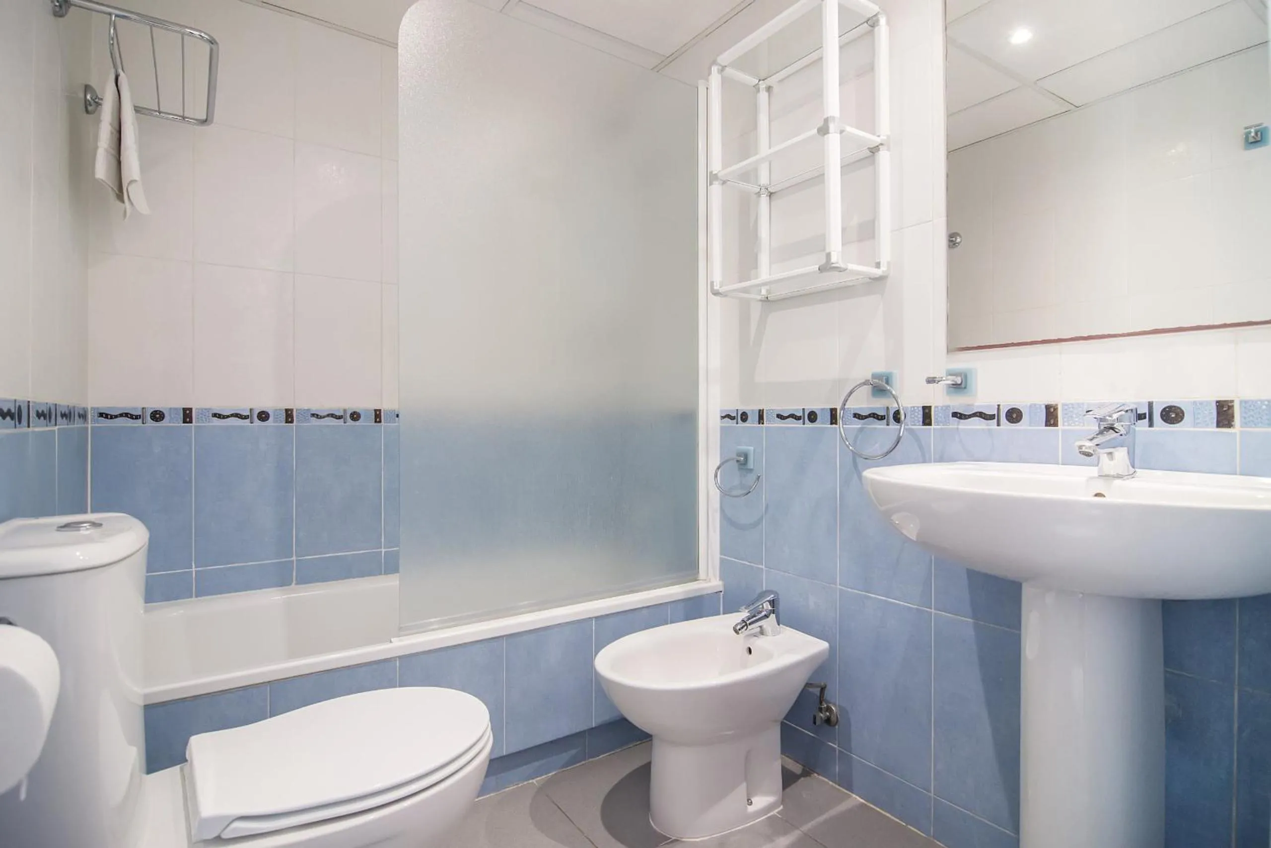 Bathroom in Apartamentos Hipocampos Calpe Rent Apart