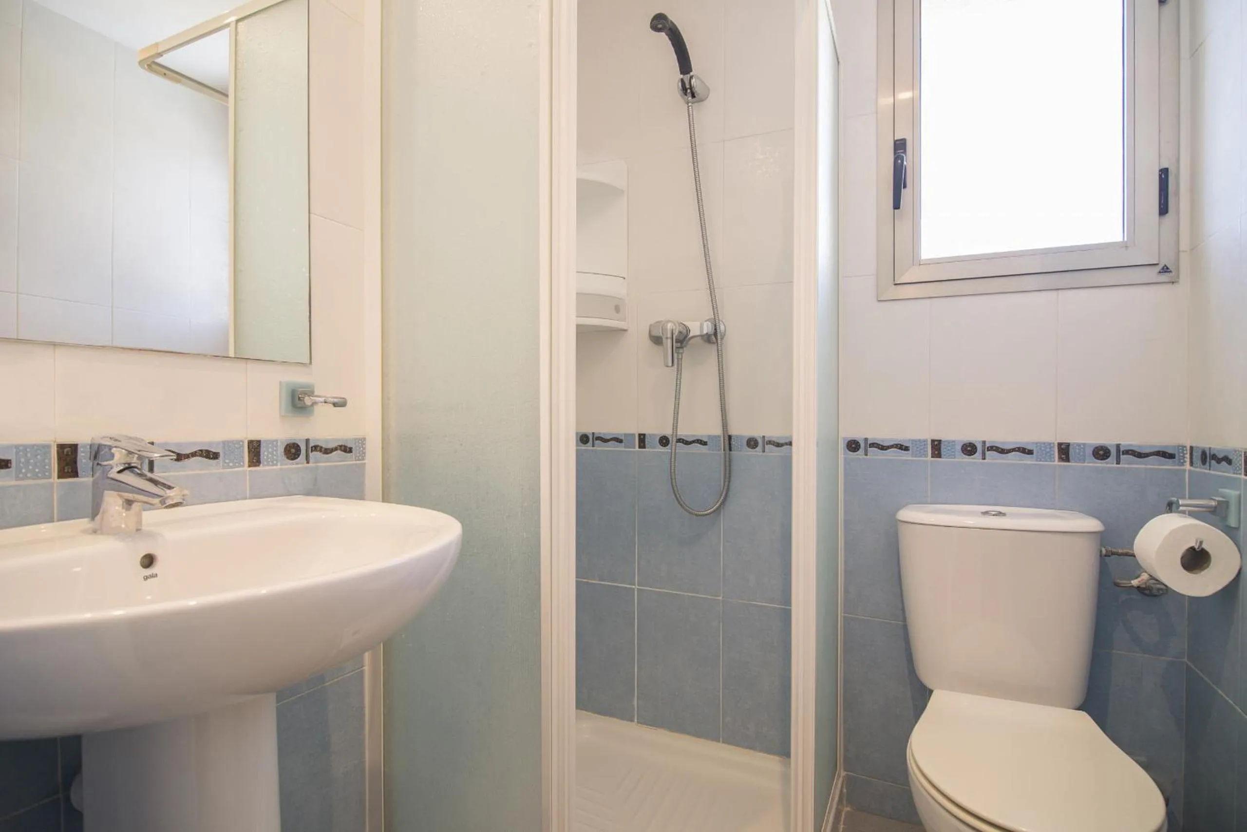 Bathroom in Apartamentos Hipocampos Calpe Rent Apart