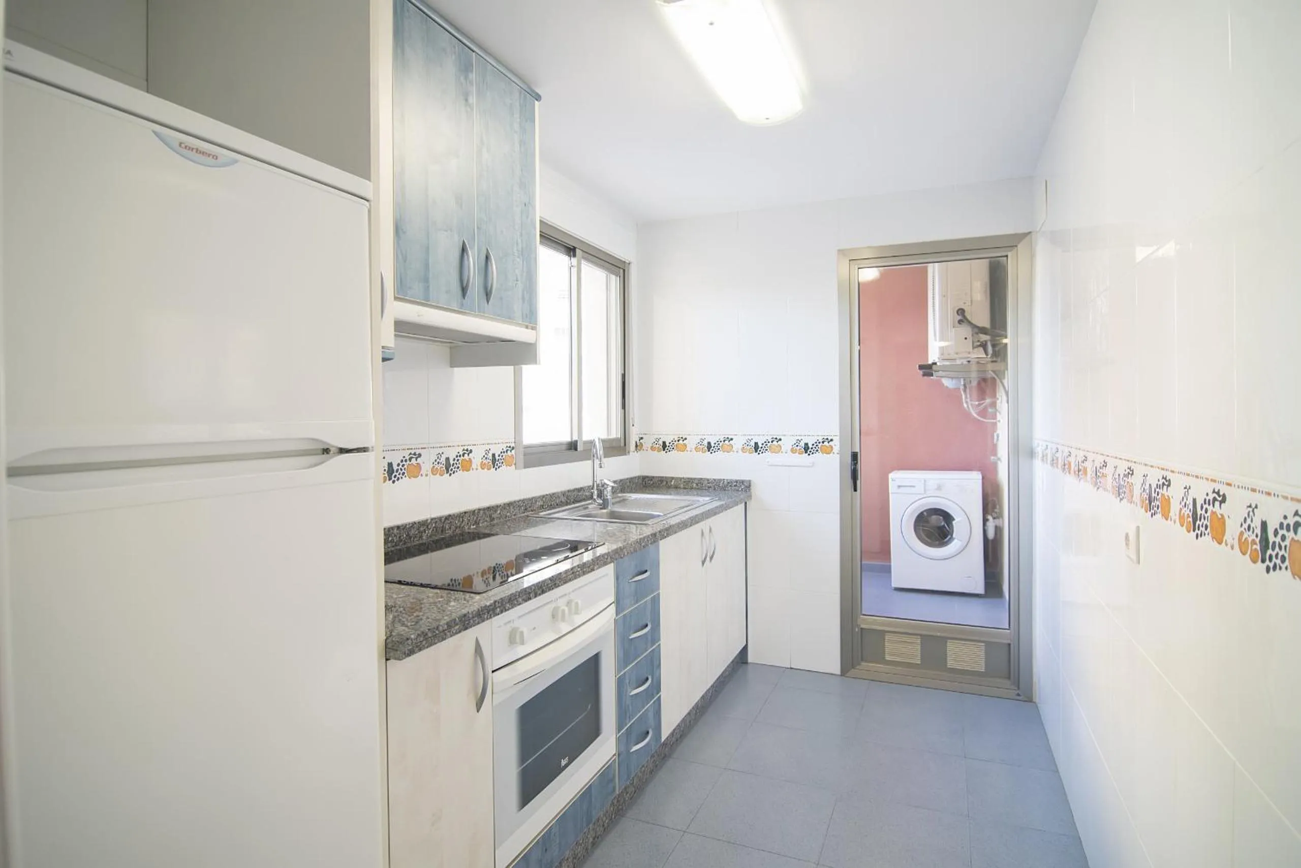 Kitchen or kitchenette in Apartamentos Hipocampos Calpe Rent Apart