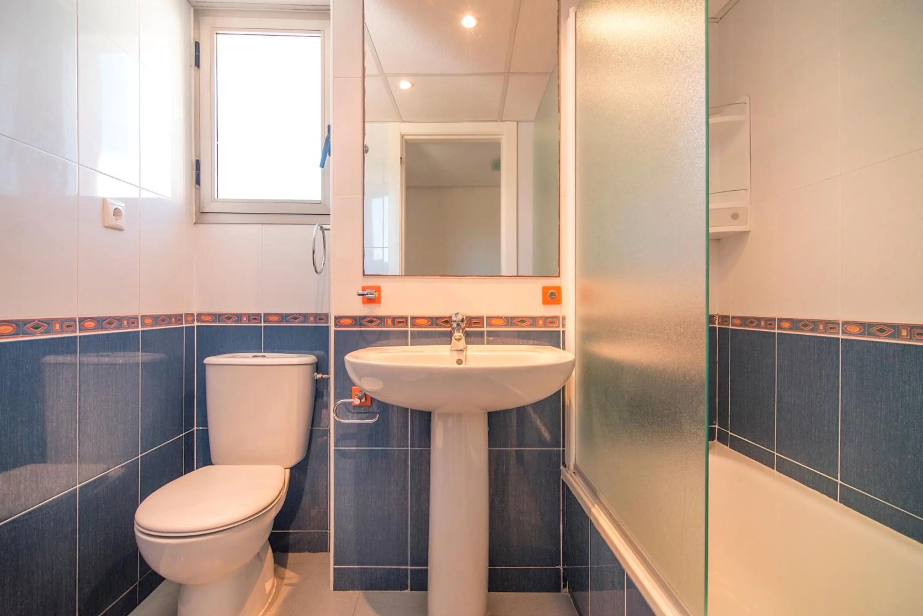 Shower in Apartamentos Hipocampos Calpe Rent Apart