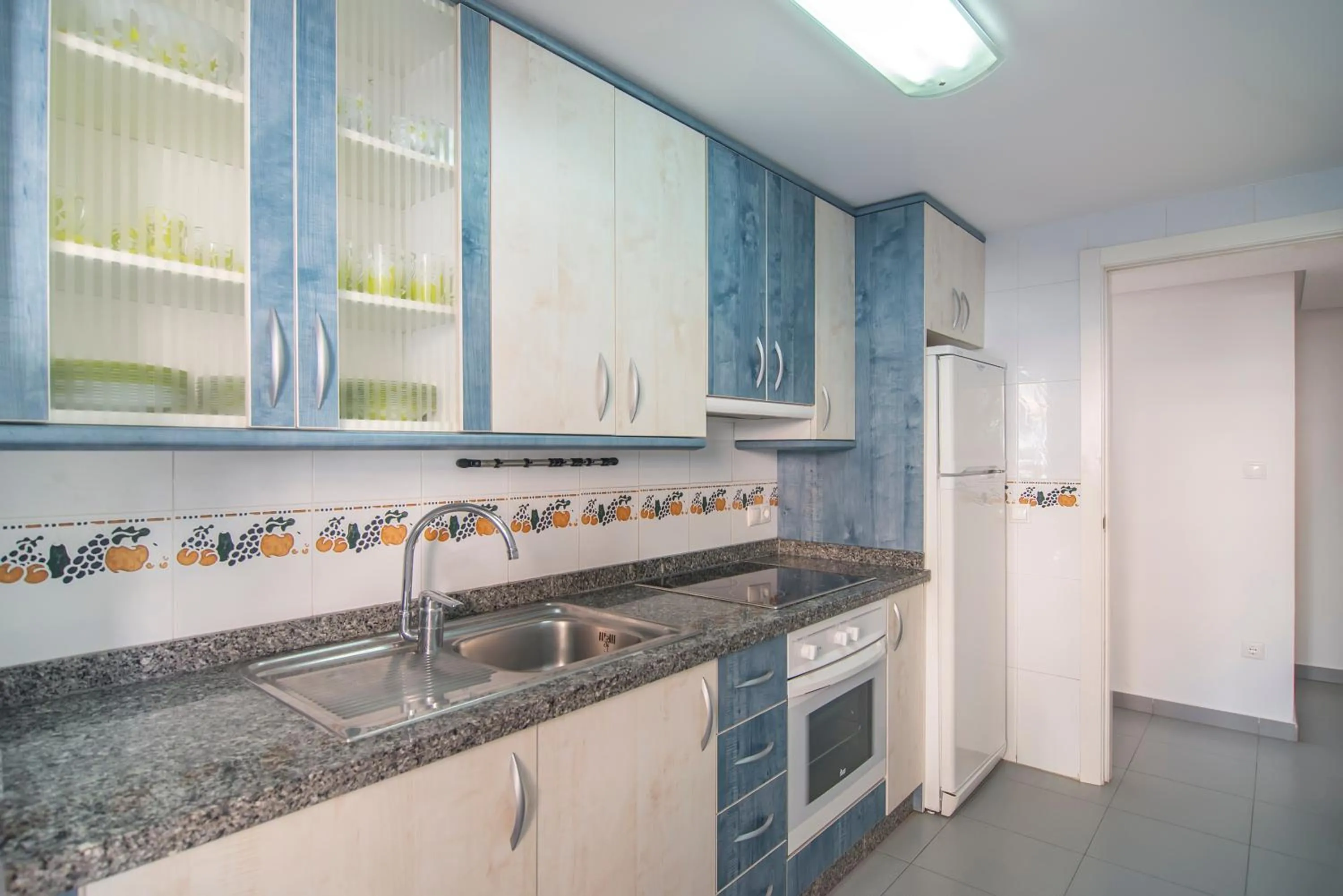 Kitchen or kitchenette in Apartamentos Hipocampos Calpe Rent Apart