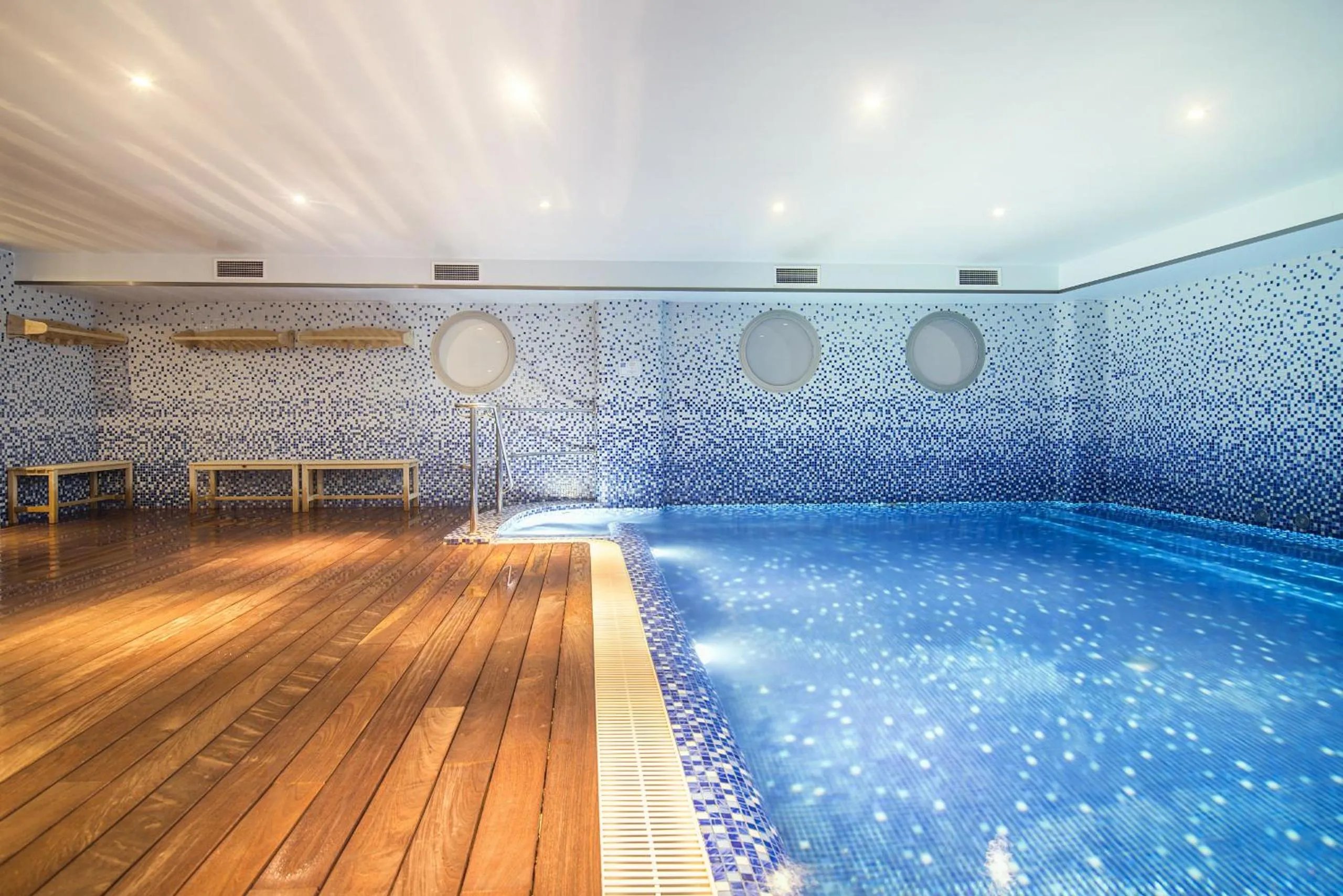 Swimming pool in Apartamentos Hipocampos Calpe Rent Apart
