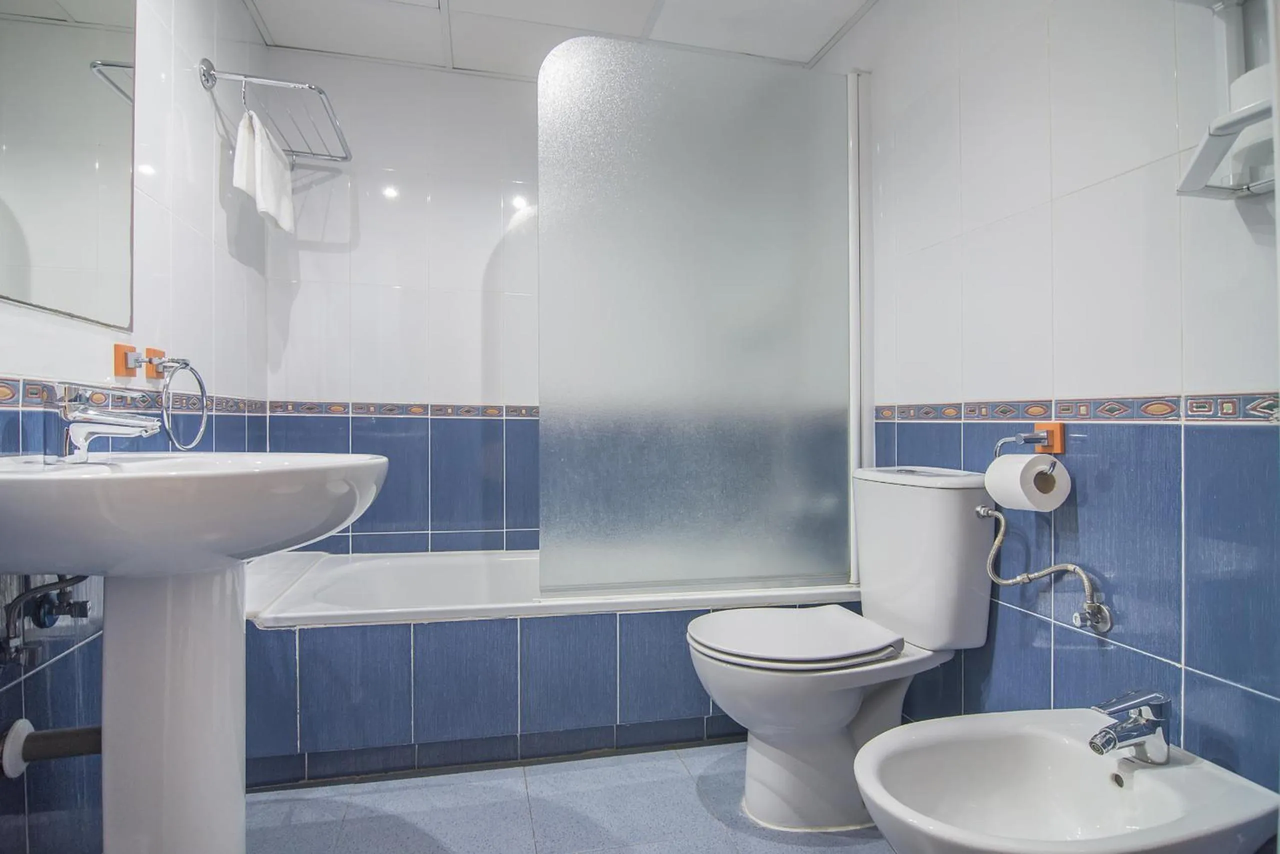 Bathroom in Apartamentos Hipocampos Calpe Rent Apart
