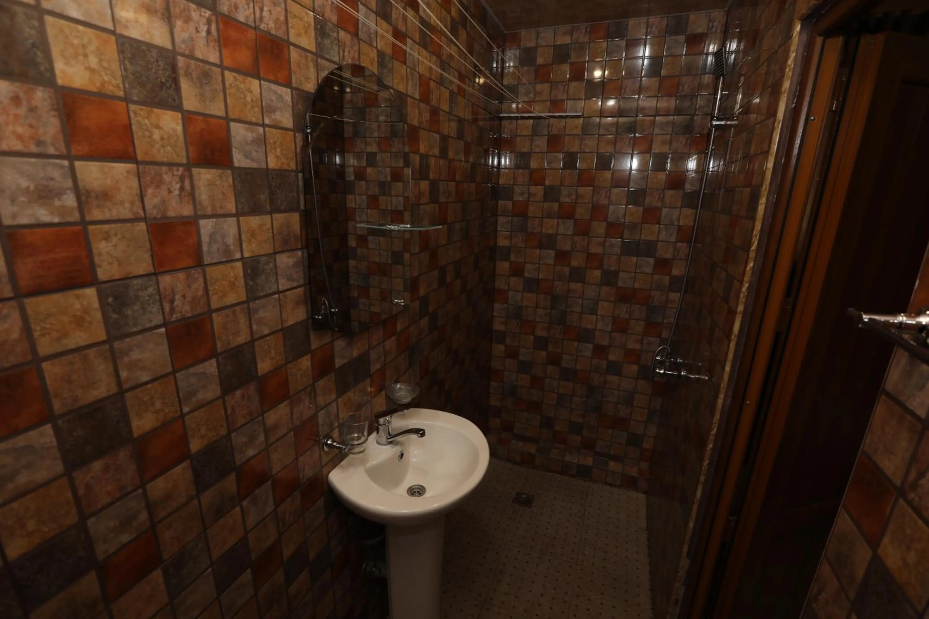 Shower in Popock Baghramyan