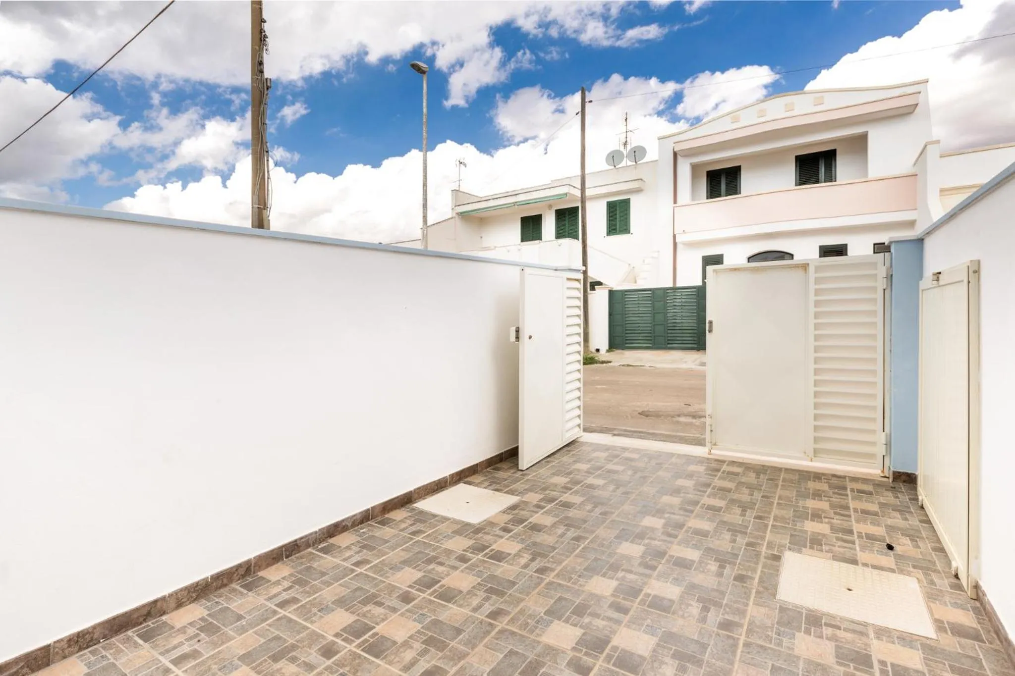 Facade/entrance in Residence Magic Sea Lido Marini