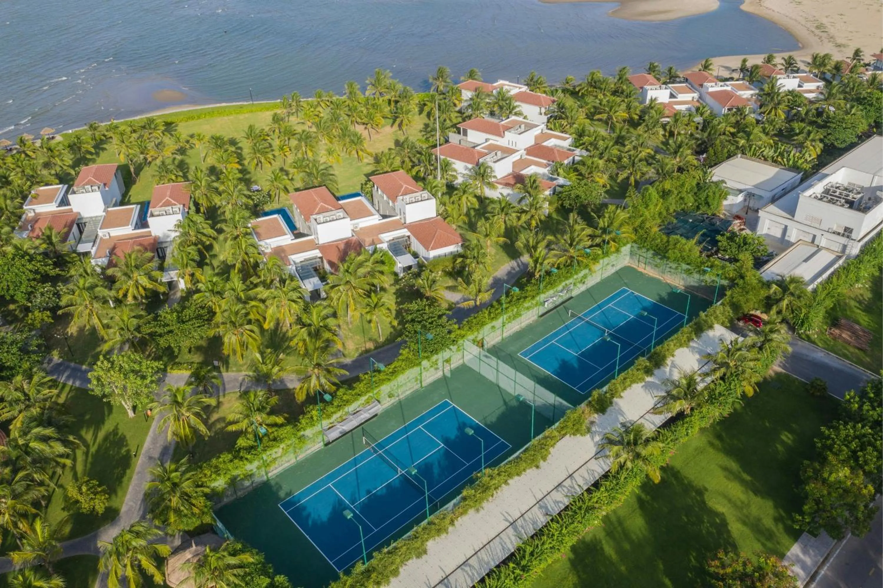 Tennis court in Vinpearl Resort & Spa Hoi An