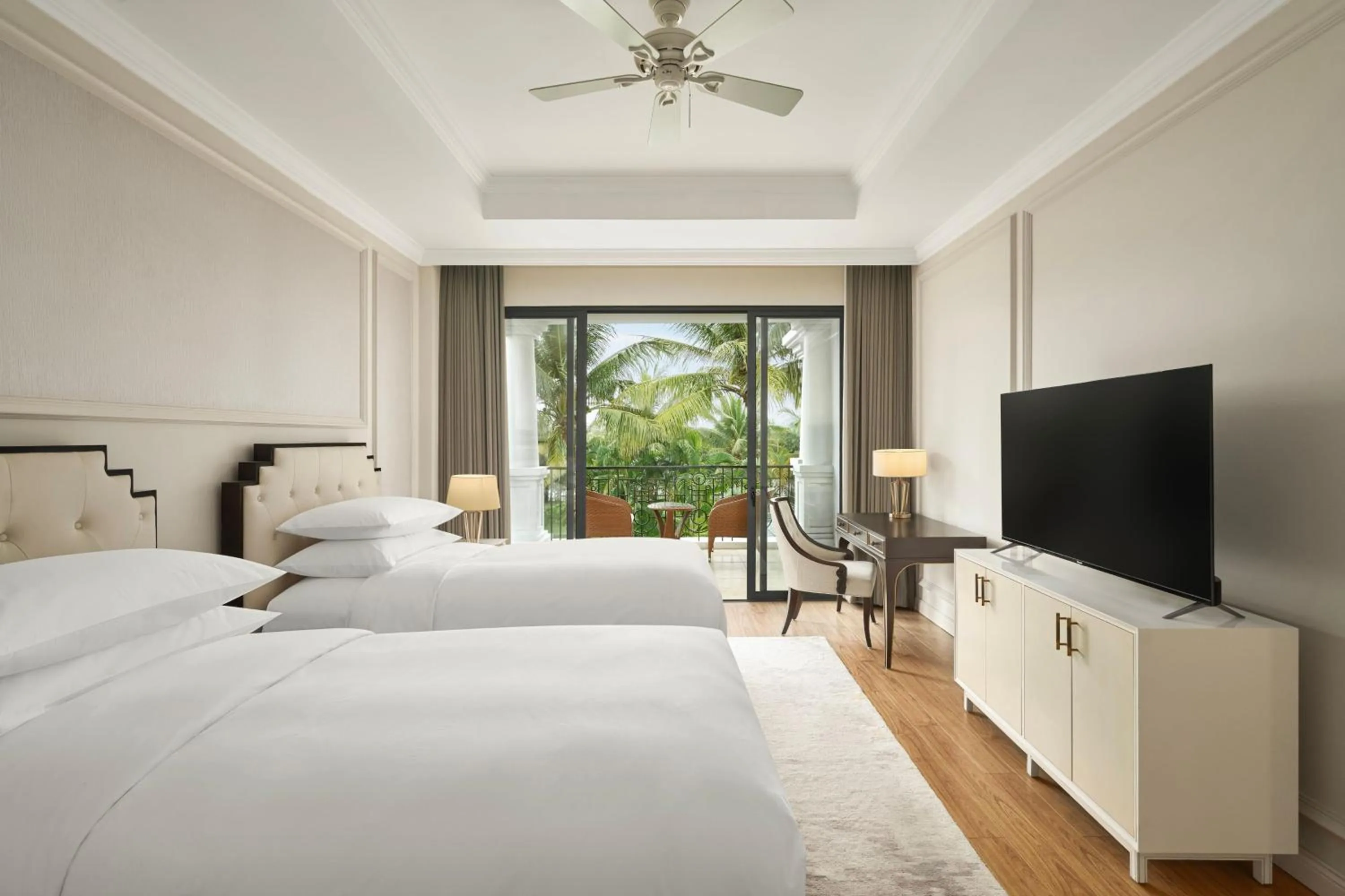 Bedroom, Bed in Danang Marriott Resort & Spa, Non Nuoc Beach Villas