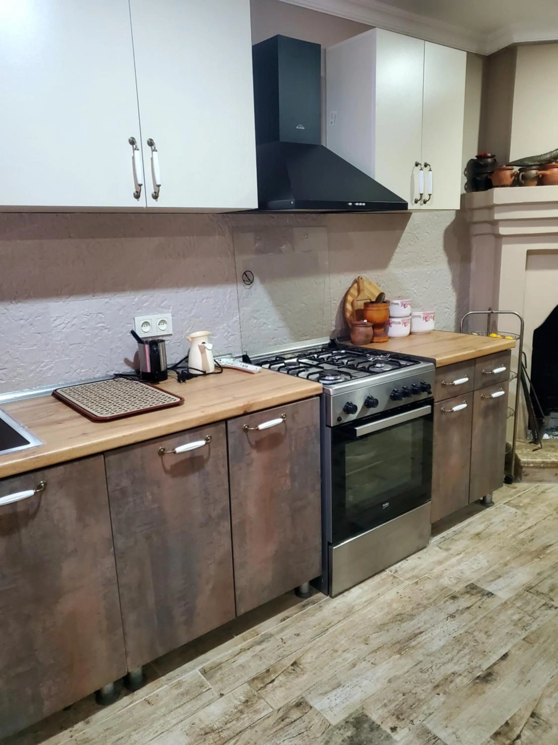 Kitchen or kitchenette in Guest house Agmashenebeli 229