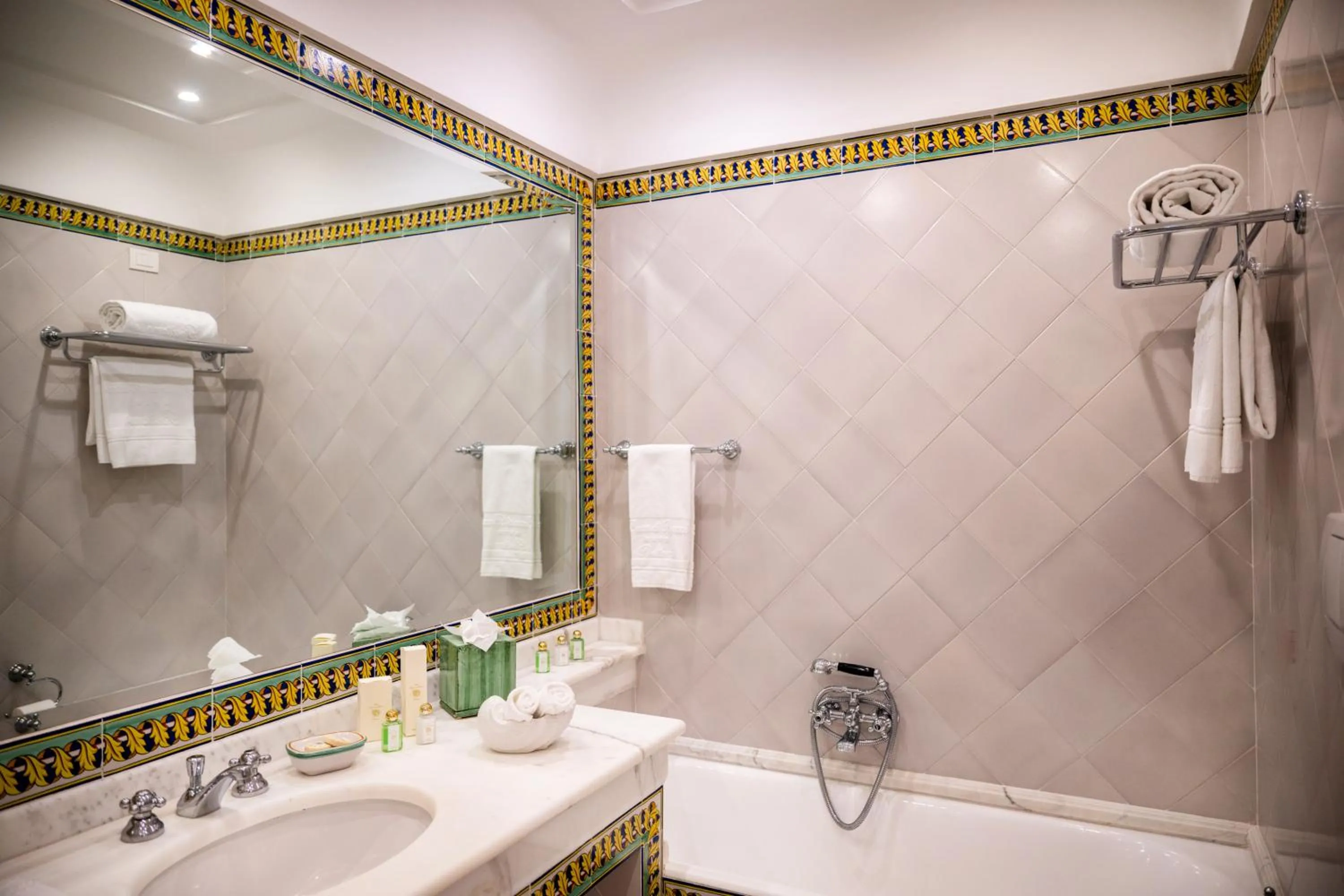 Bathroom in Buca Di Bacco