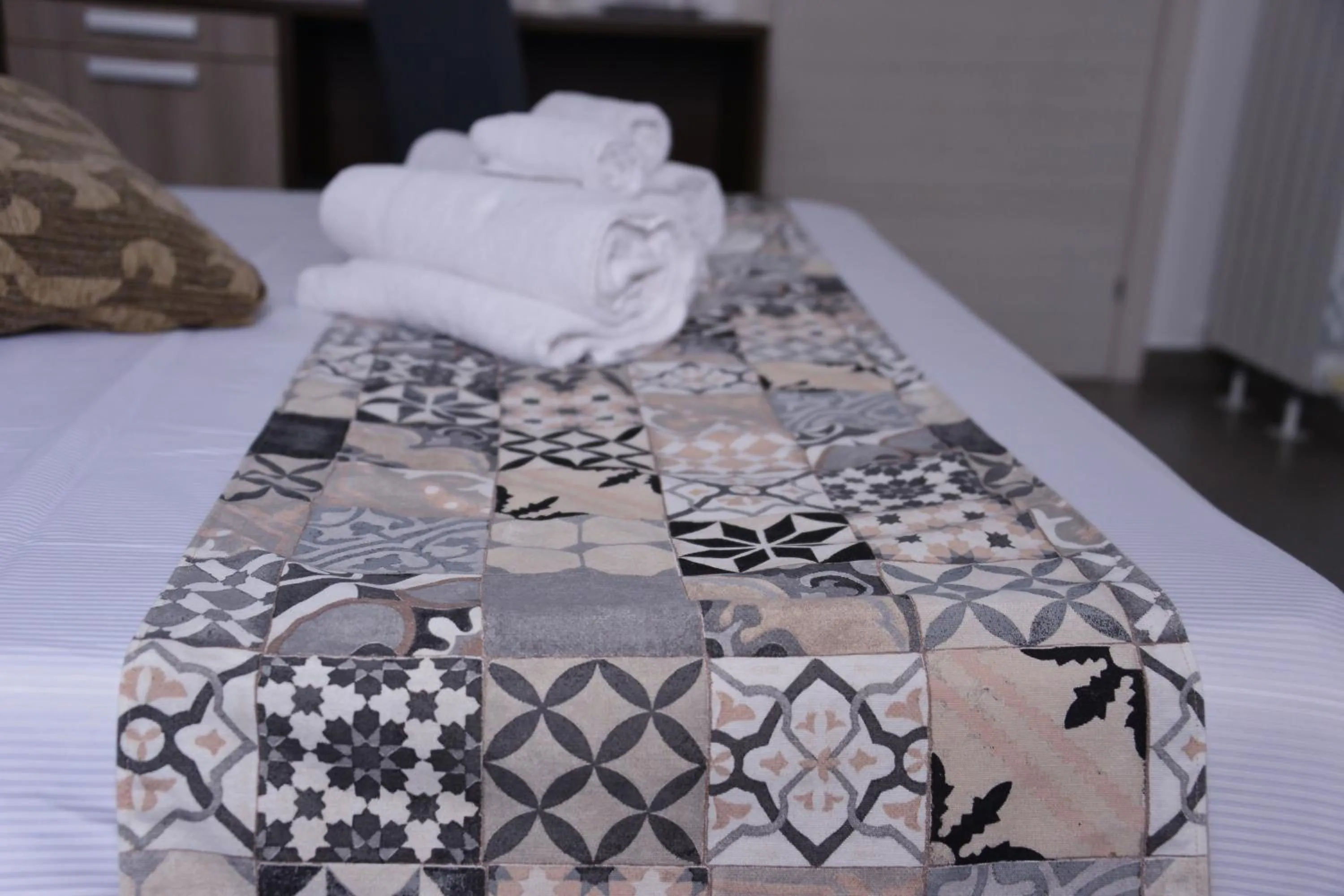 towels, Bed in B&B Le Porte Del Centro