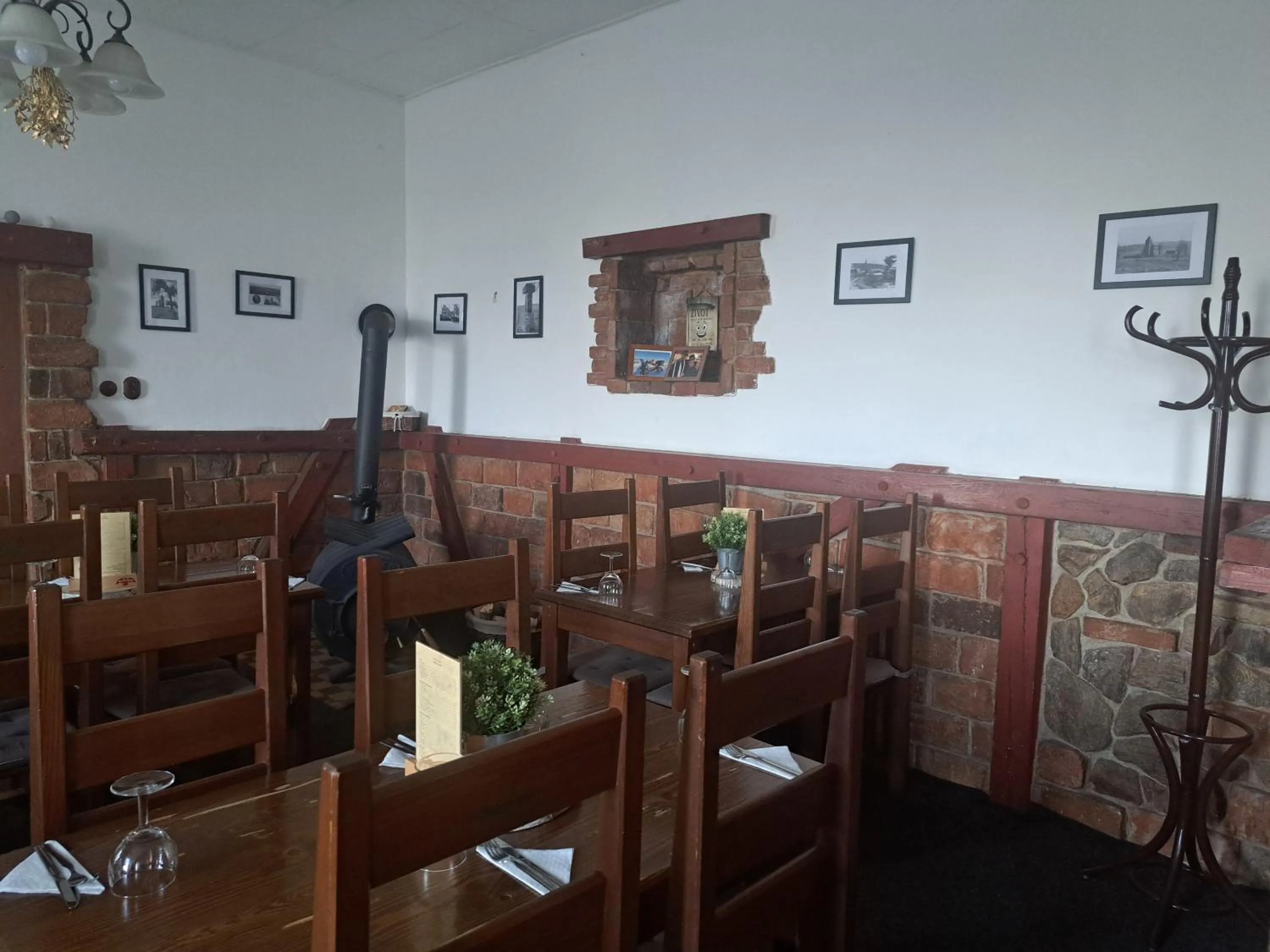 Restaurant/places to eat in Pension U Johnů