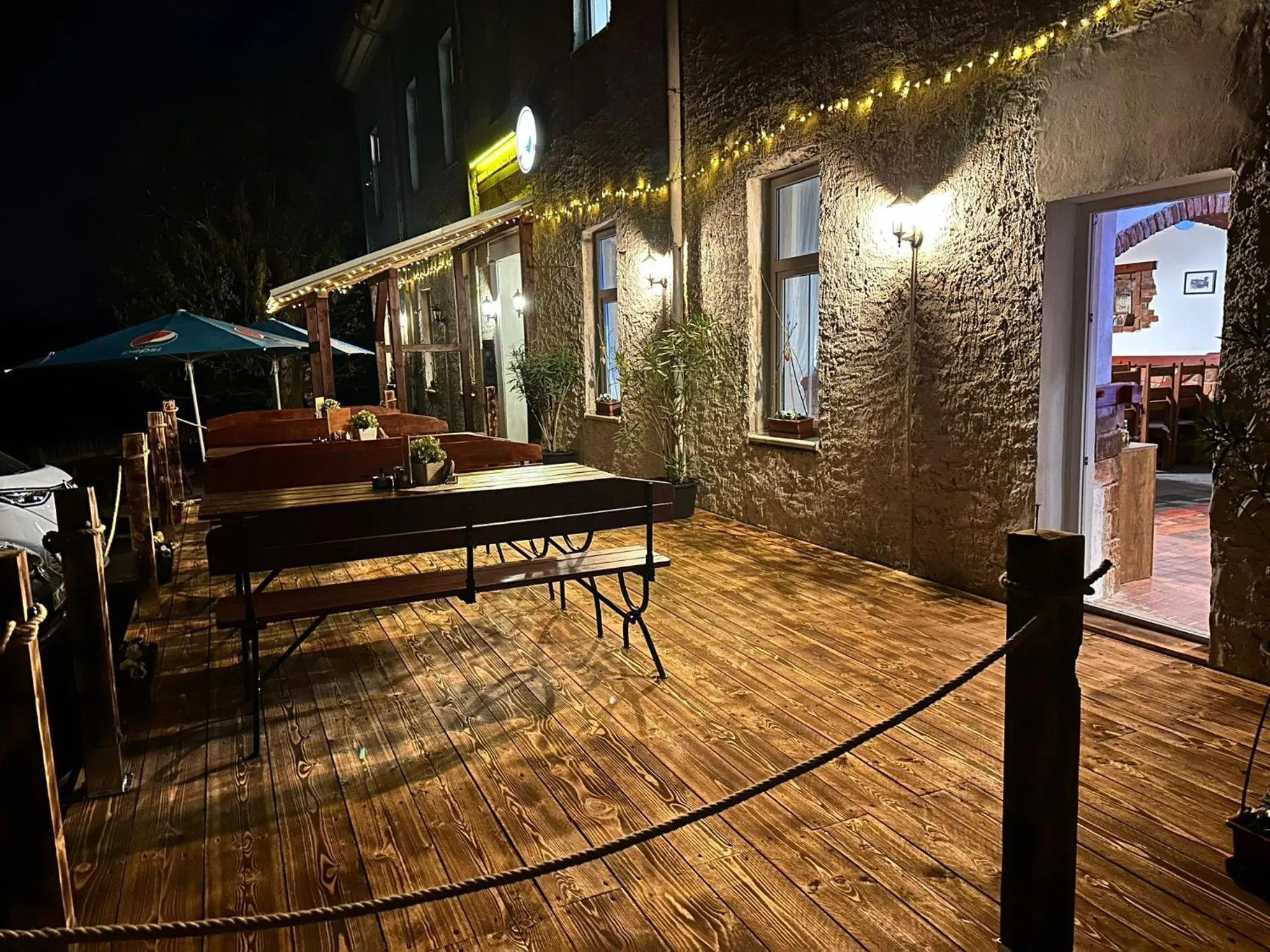 Night in Pension U Johnů