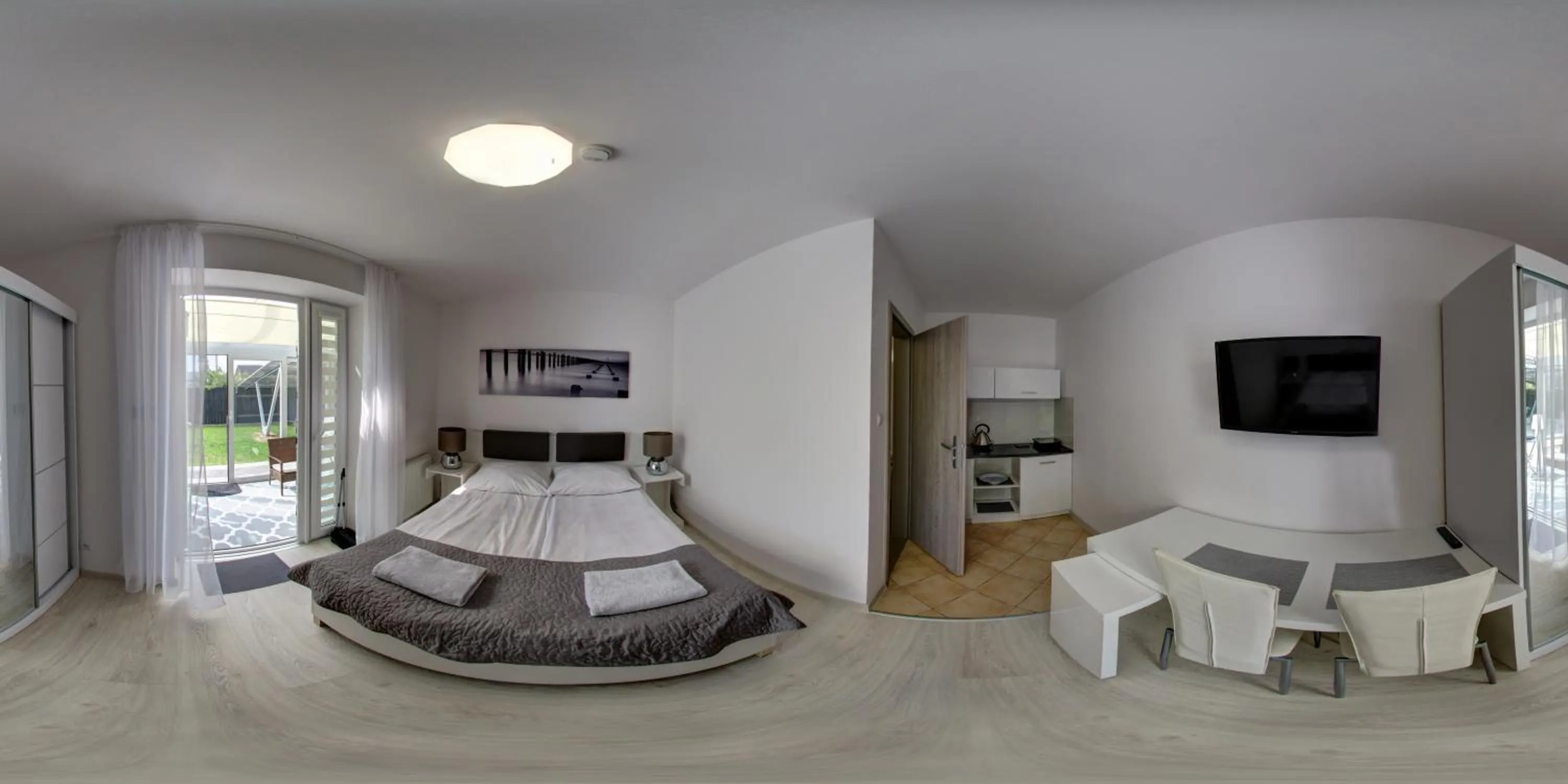 Photo of the whole room, Bed in U Kruszyny