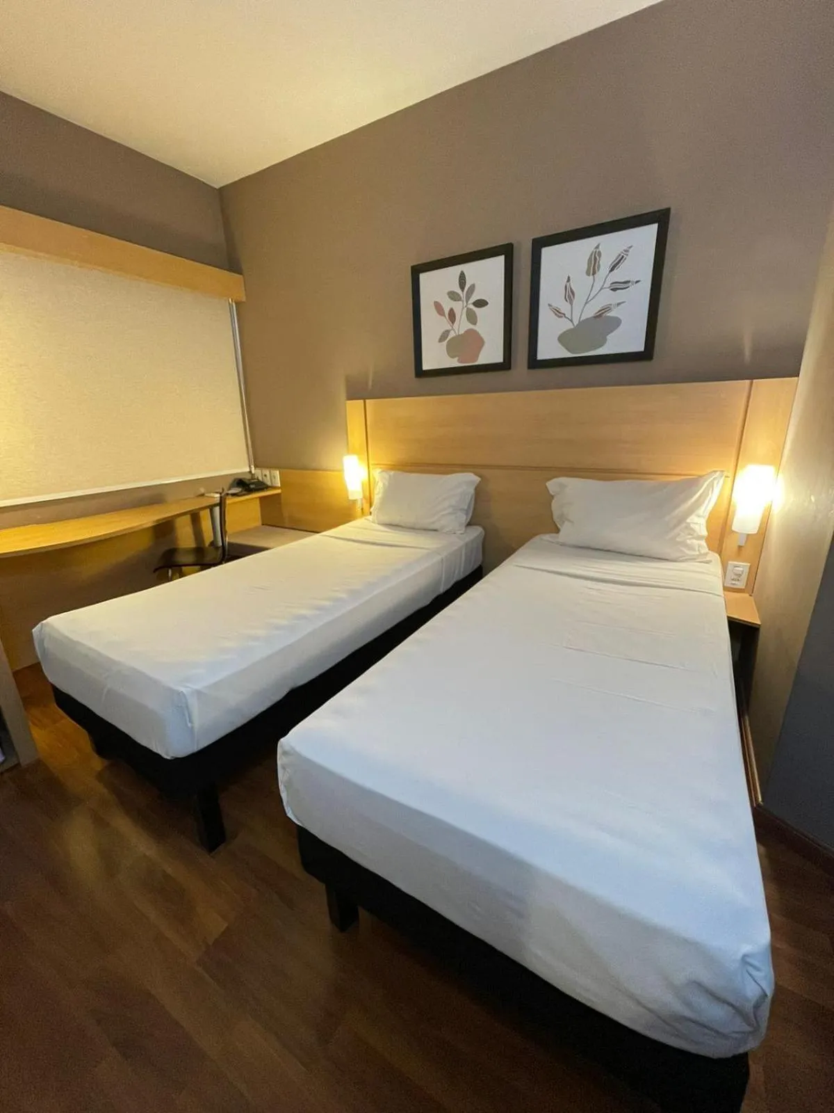Hotel Oeste Plaza