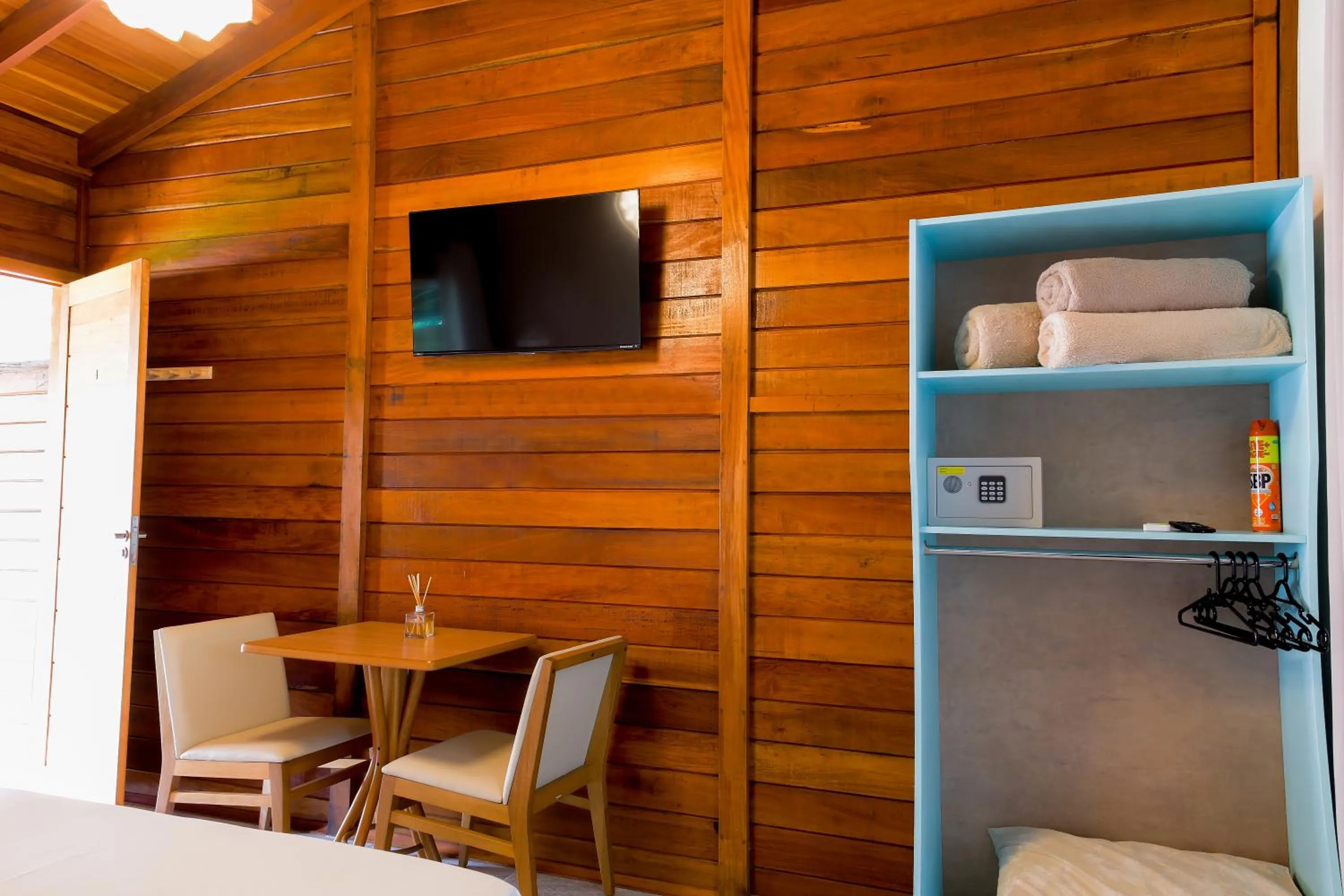 TV and multimedia in Pousada Plancton