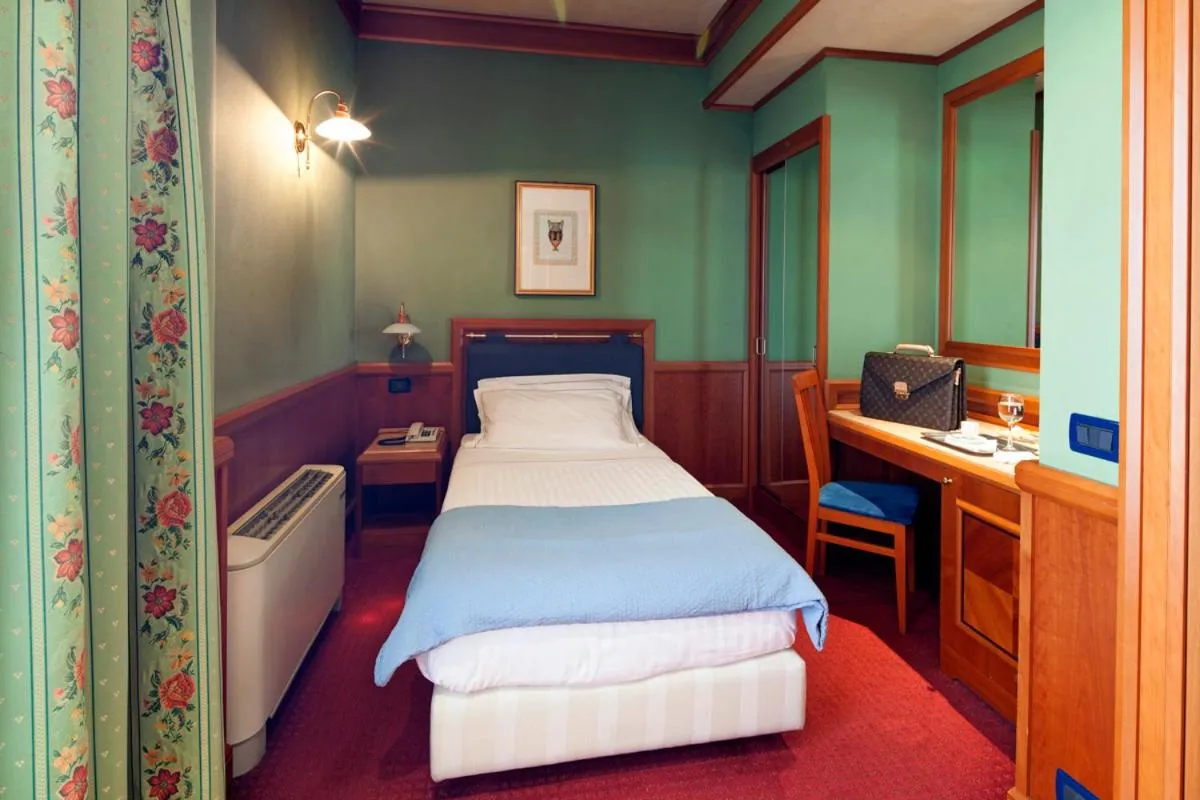 Photo of the whole room, Bed in Arosio Hotel