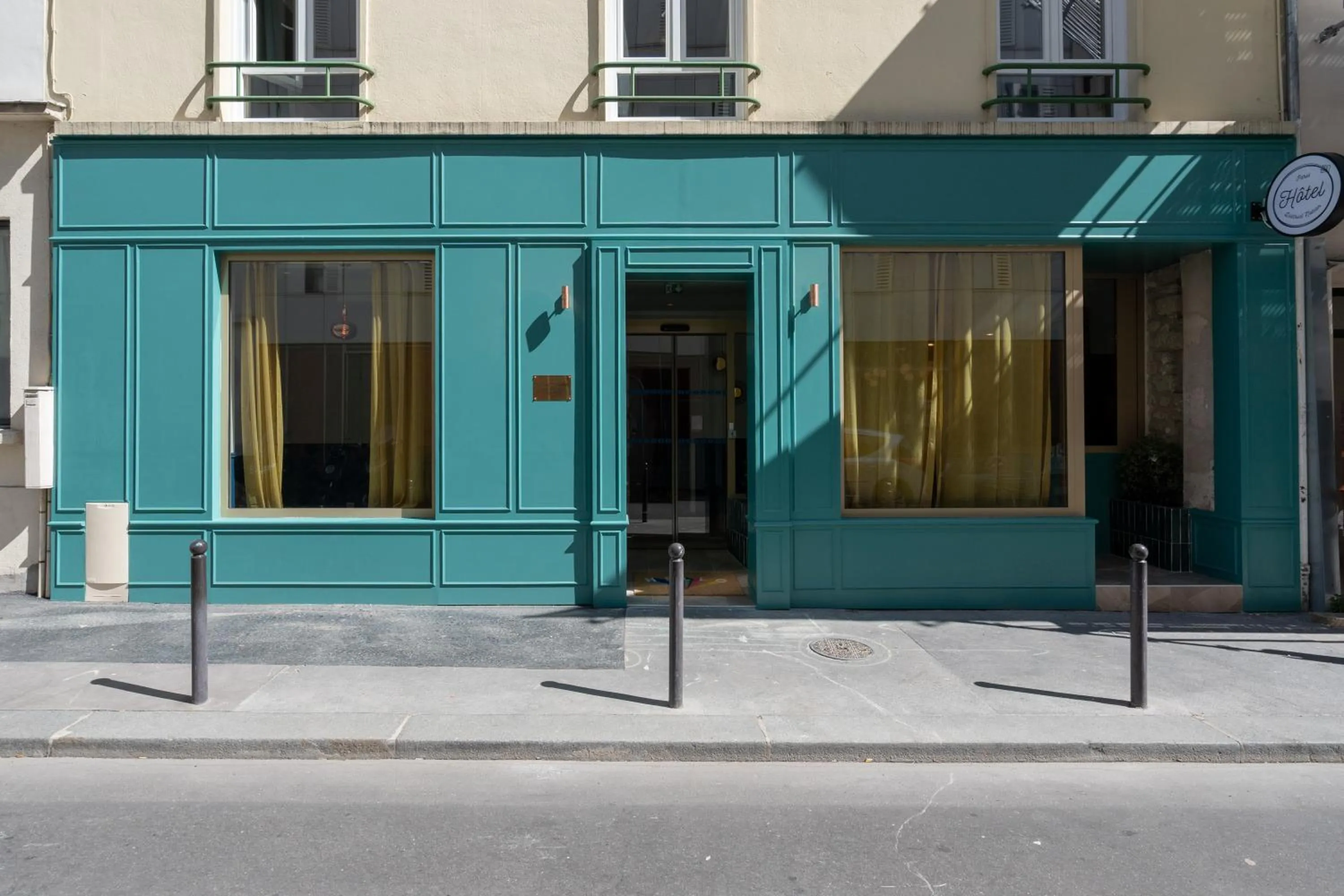 Facade/entrance in District Nation