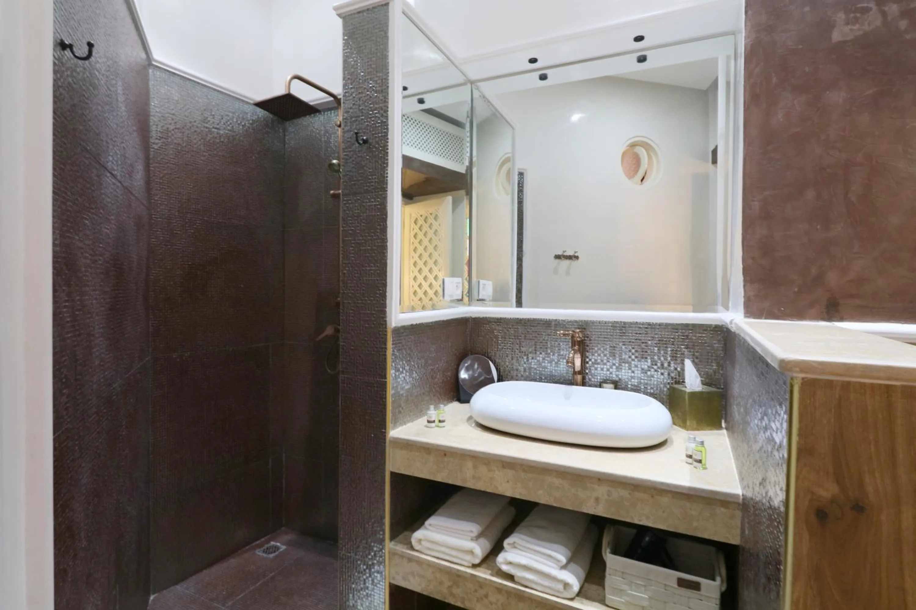 Bathroom in Riad Andallaspa