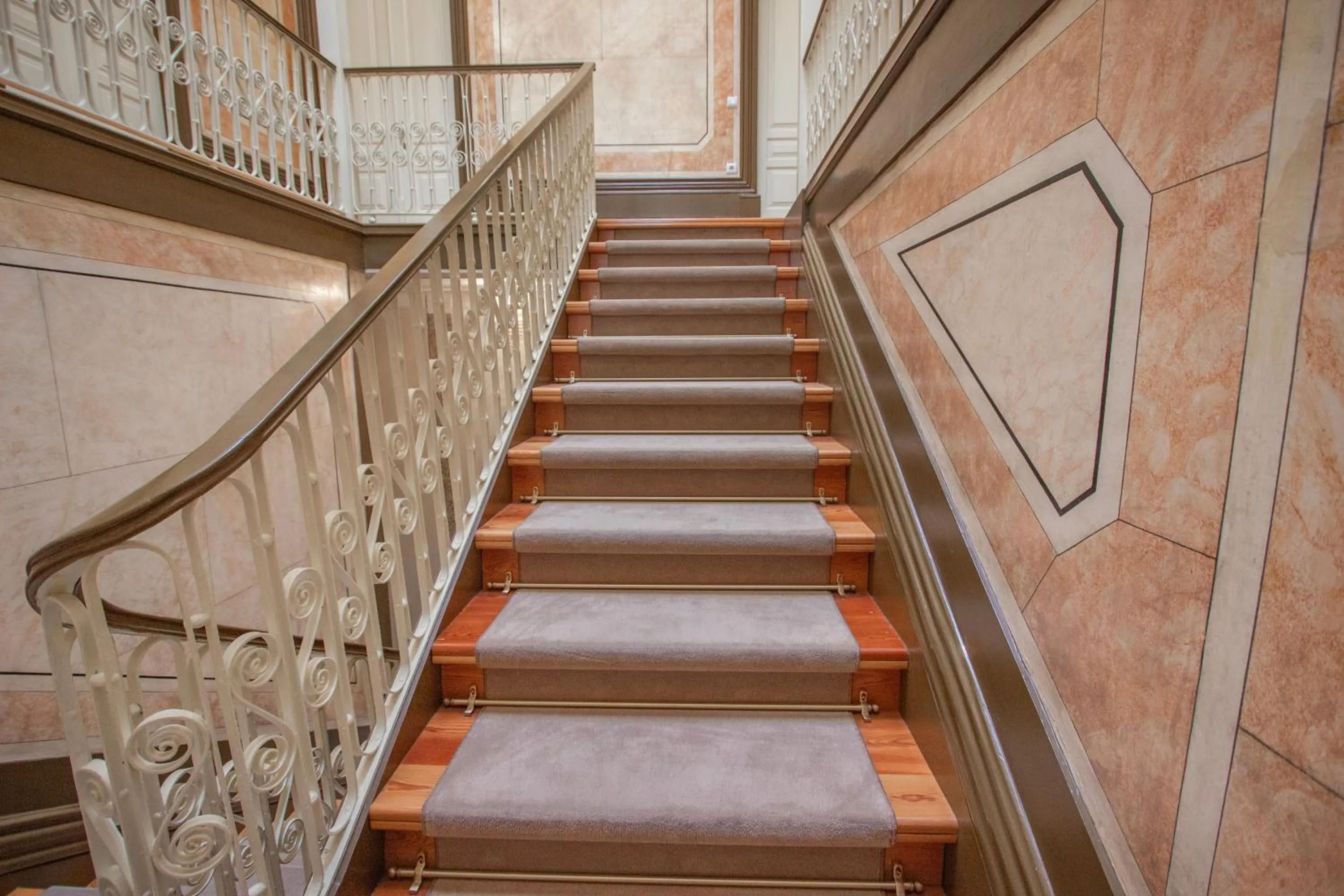 Property building in Dom José Alojamentos by Guestify