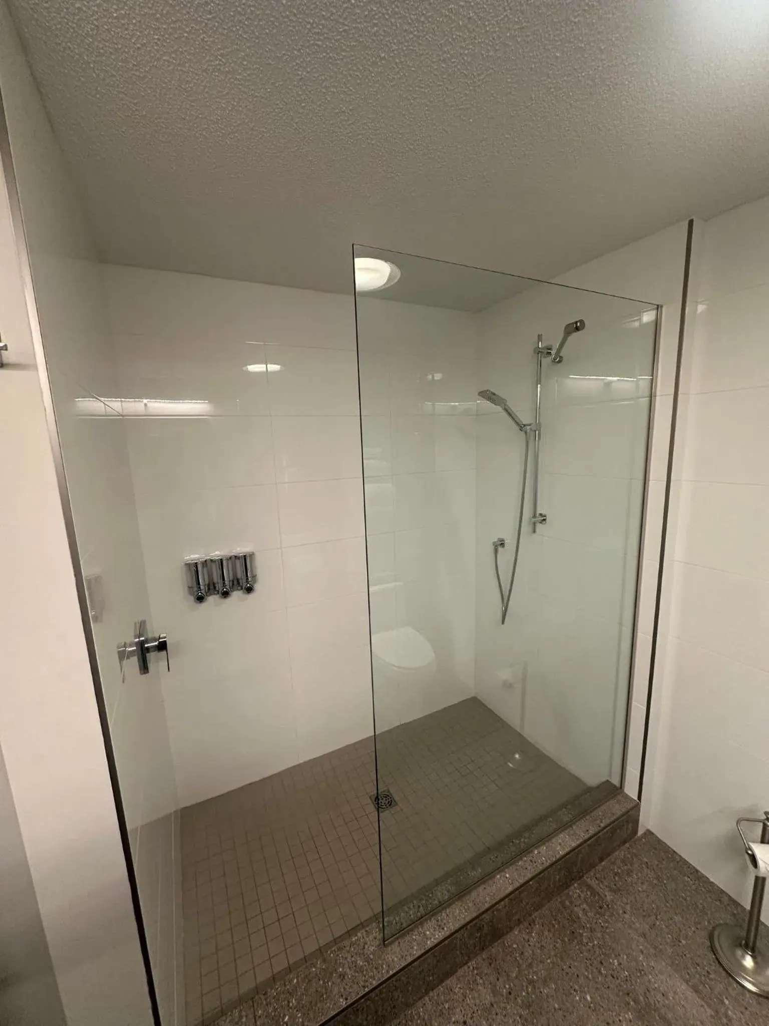 Deluxe Room (2 Adults + 1 Child) in Hôtel Motel Le Voyageur Deluxe Room (2 Adults + 1 Child) in Hôtel Motel Le Voyageur