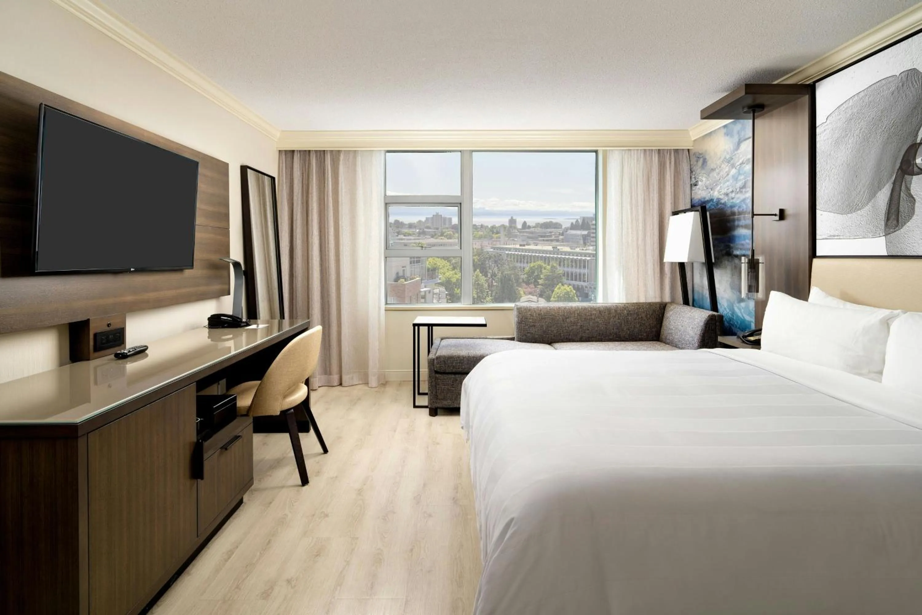 Lounge or bar, Bed in Victoria Marriott Inner Harbour