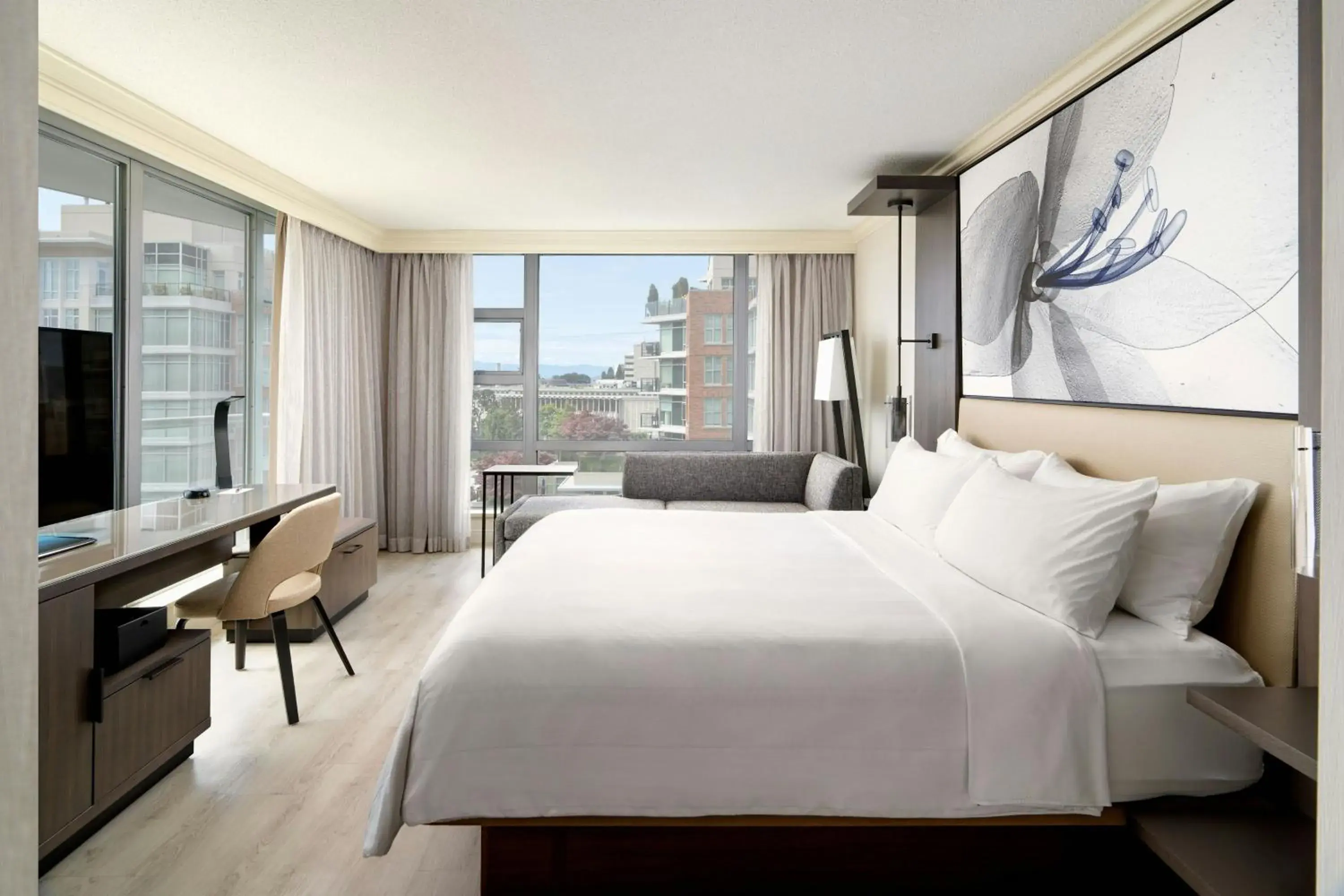 Superior Room, 1 King Bed, Nonsmoking, Balcony in Victoria Marriott Inner Harbour Superior Room, 1 King Bed, Nonsmoking, Balcony in Victoria Marriott Inner Harbour