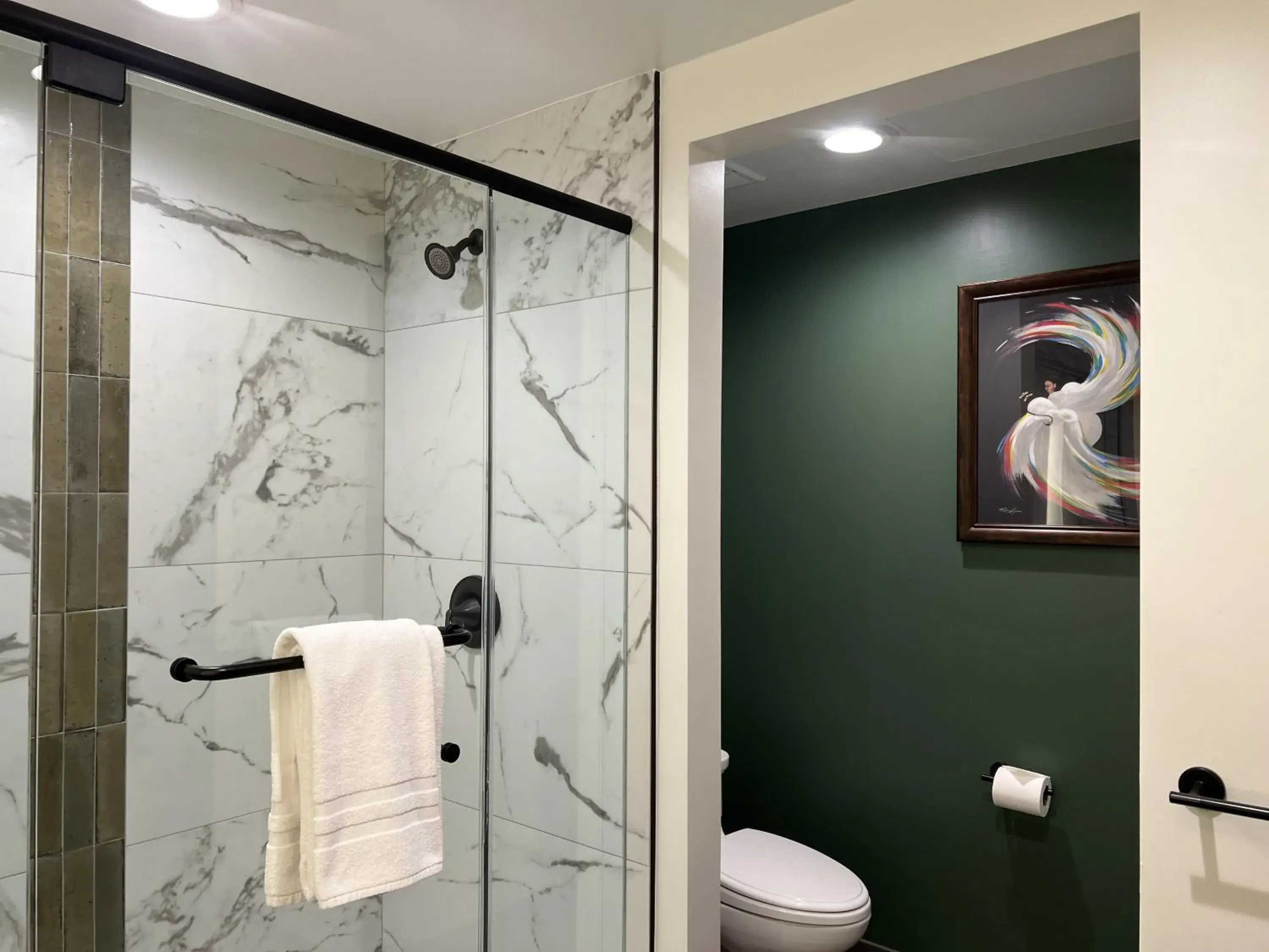 Queen Room - single occupancy - Disability Access in Cherokee Casino West Siloam Springs Resort Queen Room - single occupancy - Disability Access in Cherokee Casino West Siloam Springs Resort