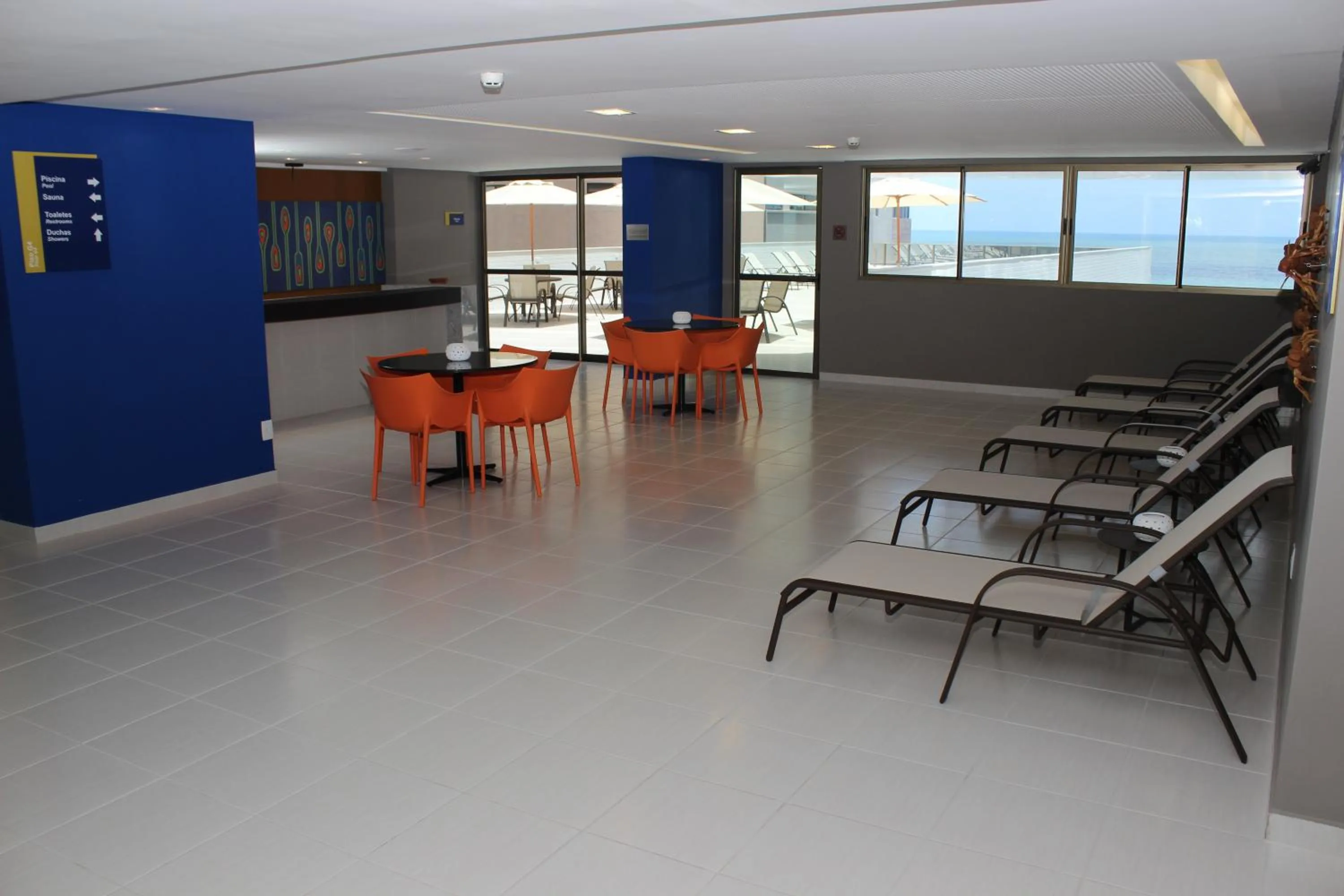 Flat Beach Class Executive