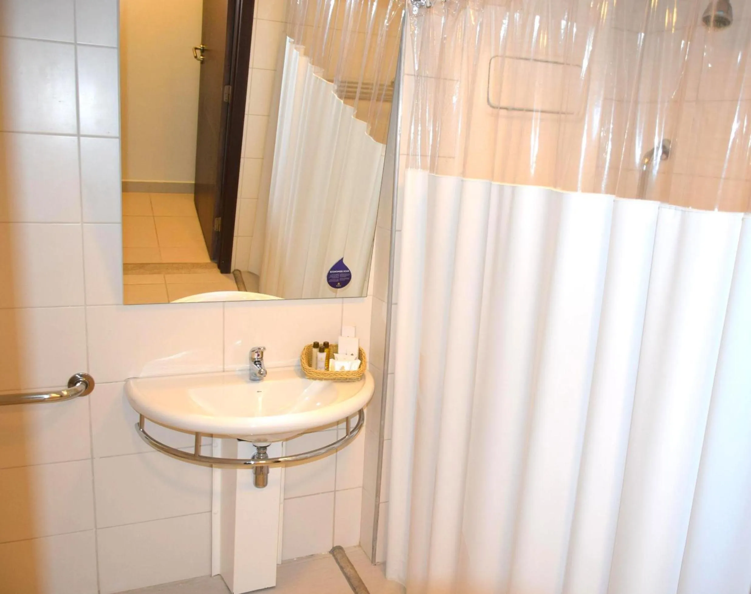 Flat Beach Class Executive