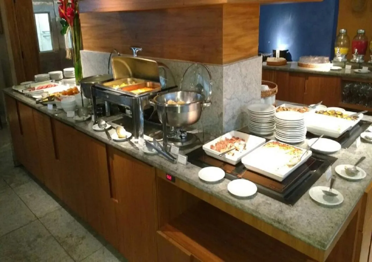 Restaurant/places to eat in Flat Beach Class Executive