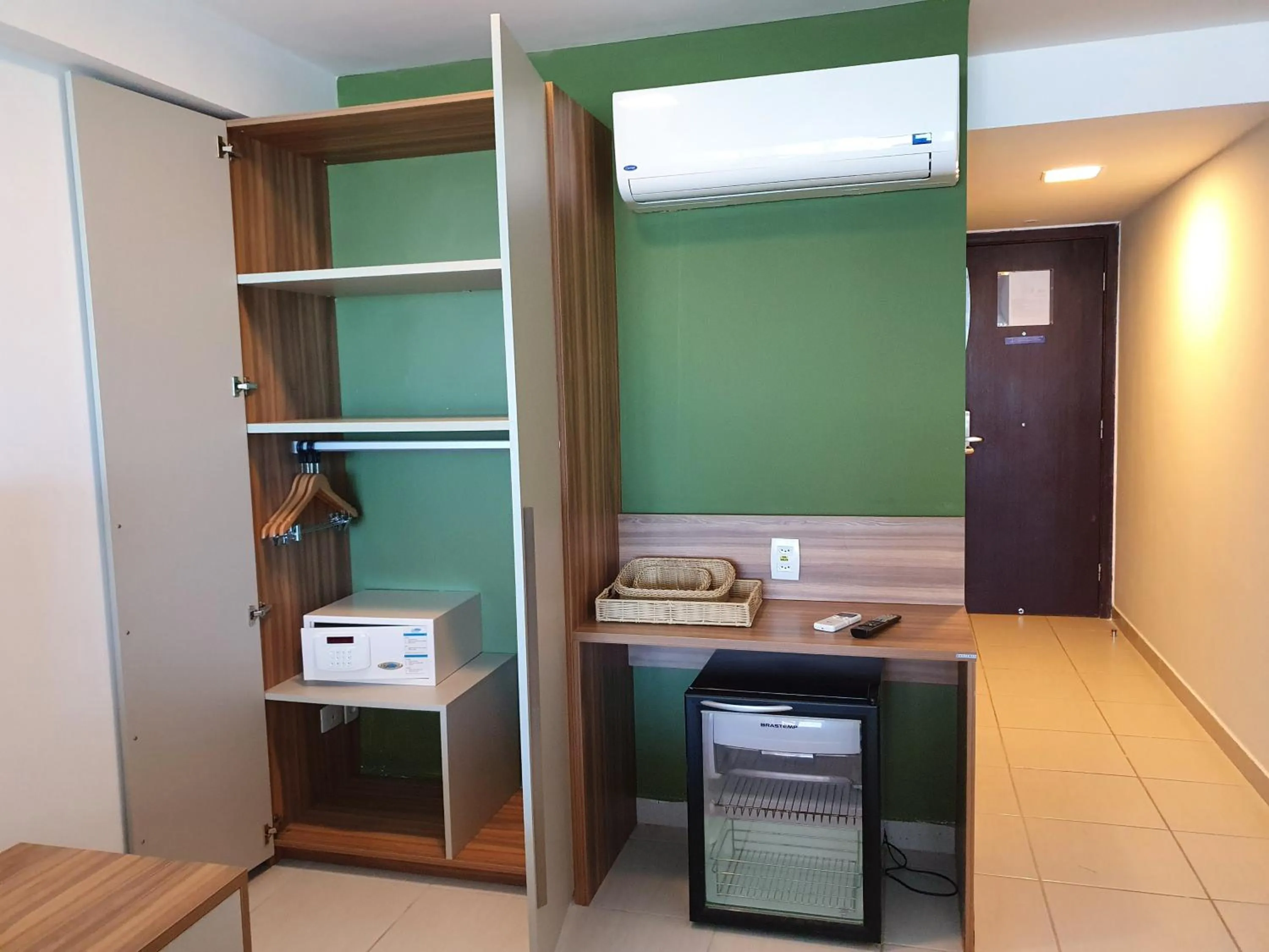 Flat Beach Class Executive