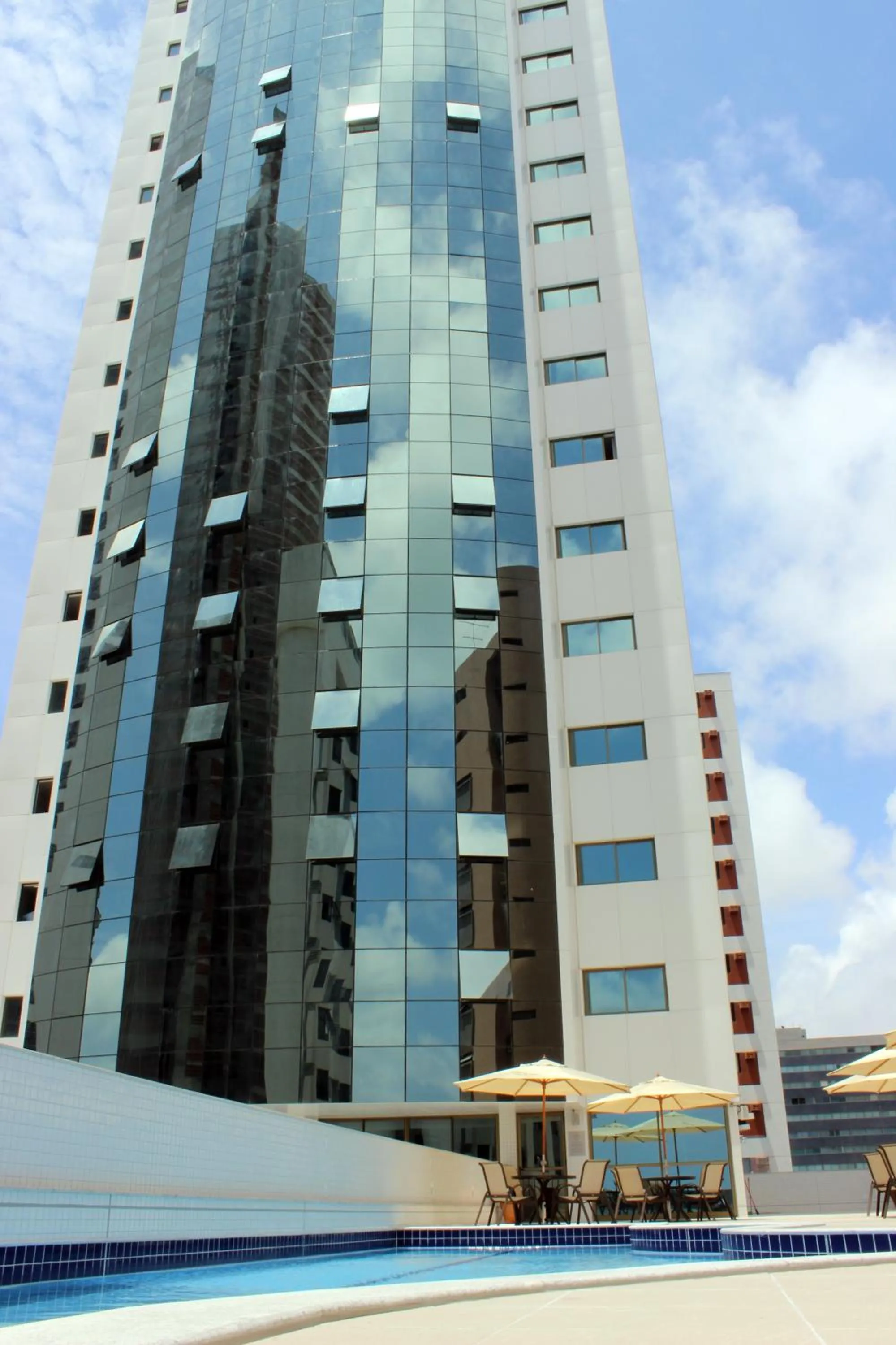 Flat Beach Class Executive