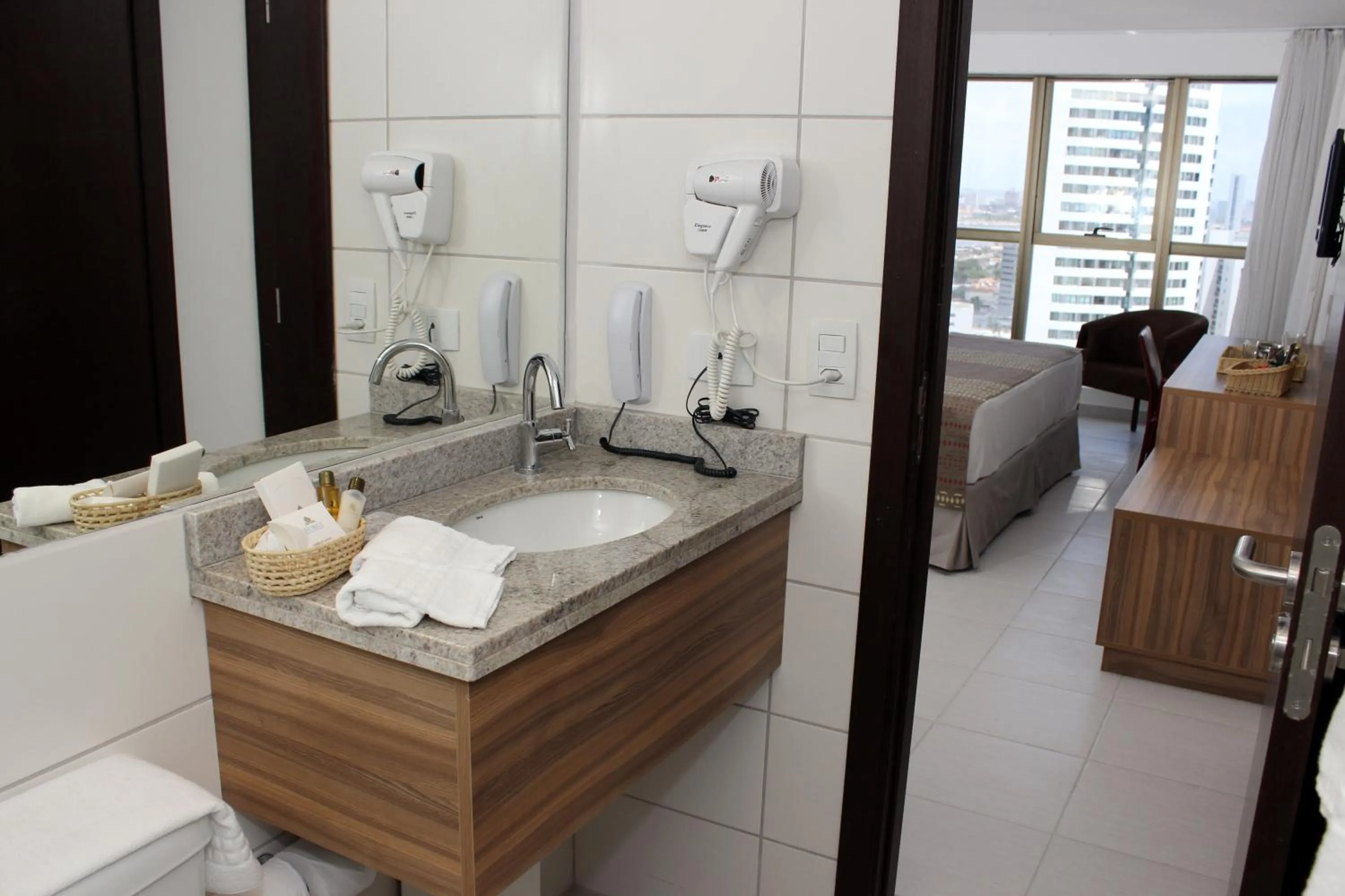 Flat Beach Class Executive