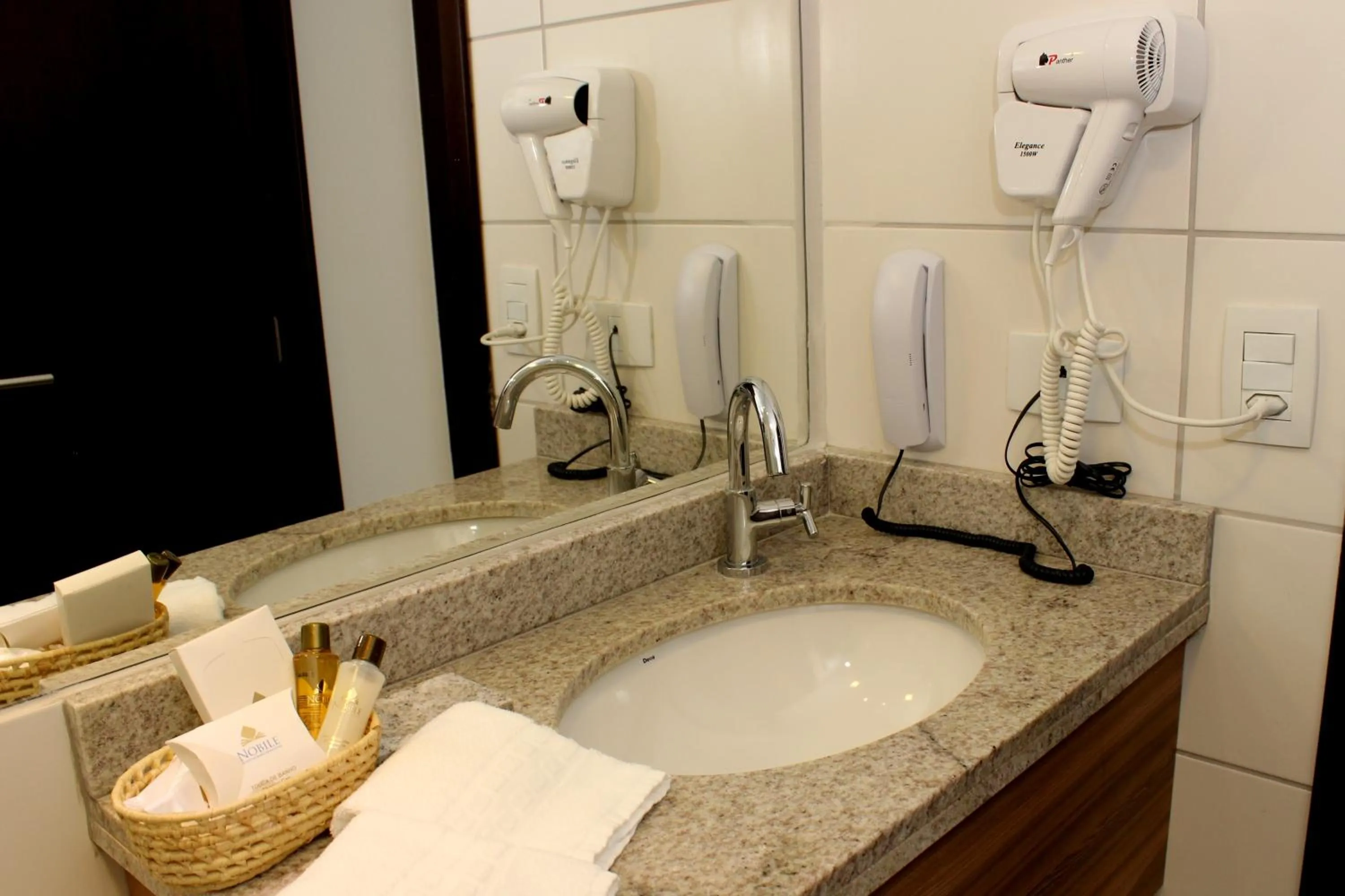 Flat Beach Class Executive