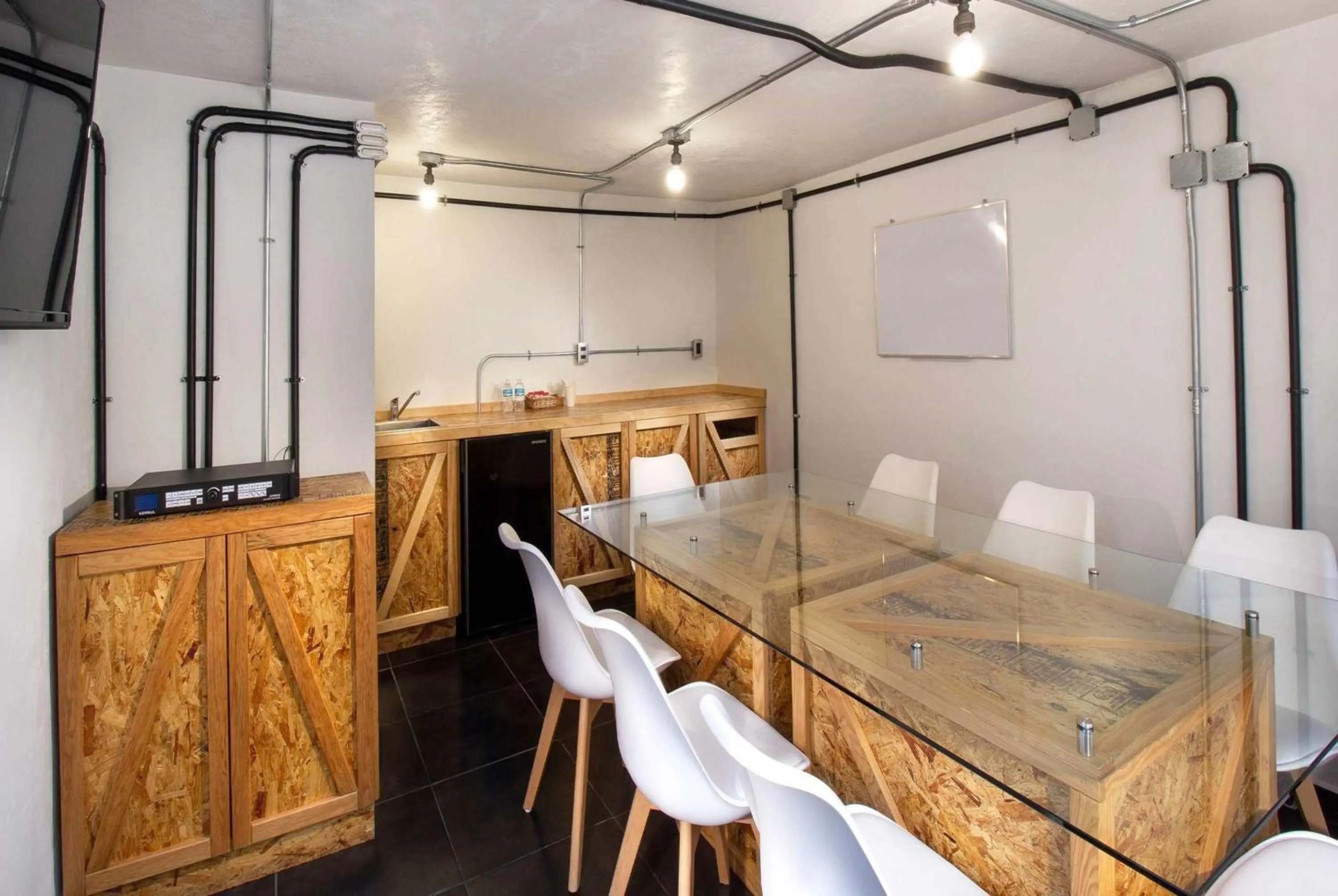 Meeting/conference room in Hotel MX mas roma CDMX, Trademark Collection by Wyndham