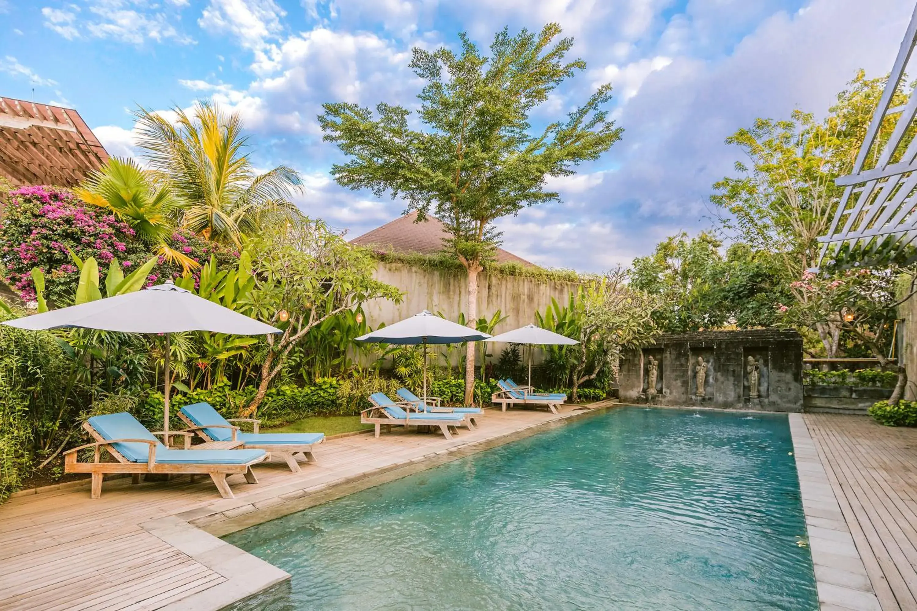 Swimming pool in La Berceuse Resort and Villa Nusa Dua by Taritiya Collection Swimming pool in La Berceuse Resort and Villa Nusa Dua by Taritiya Collection
