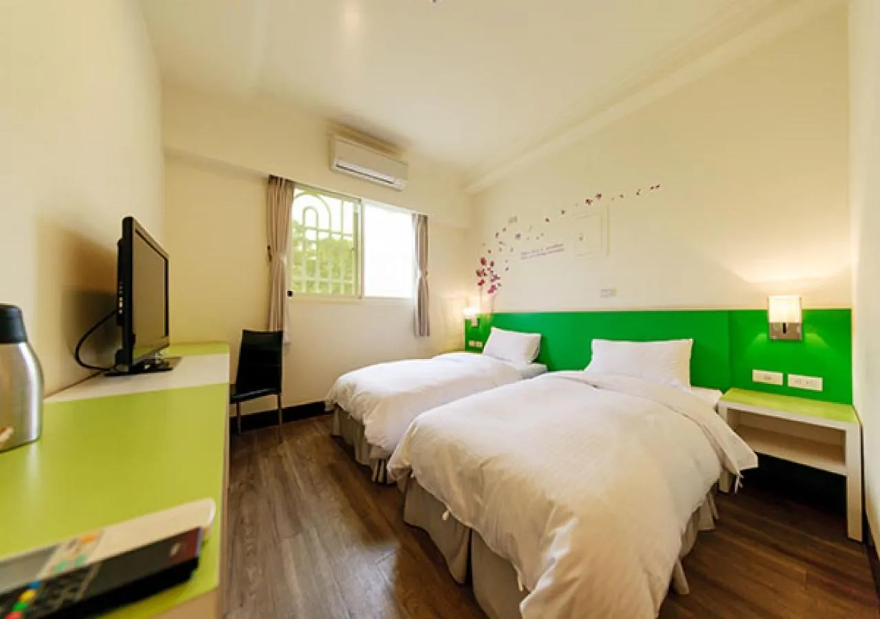 Bedroom, Bed in Backpacker B&B