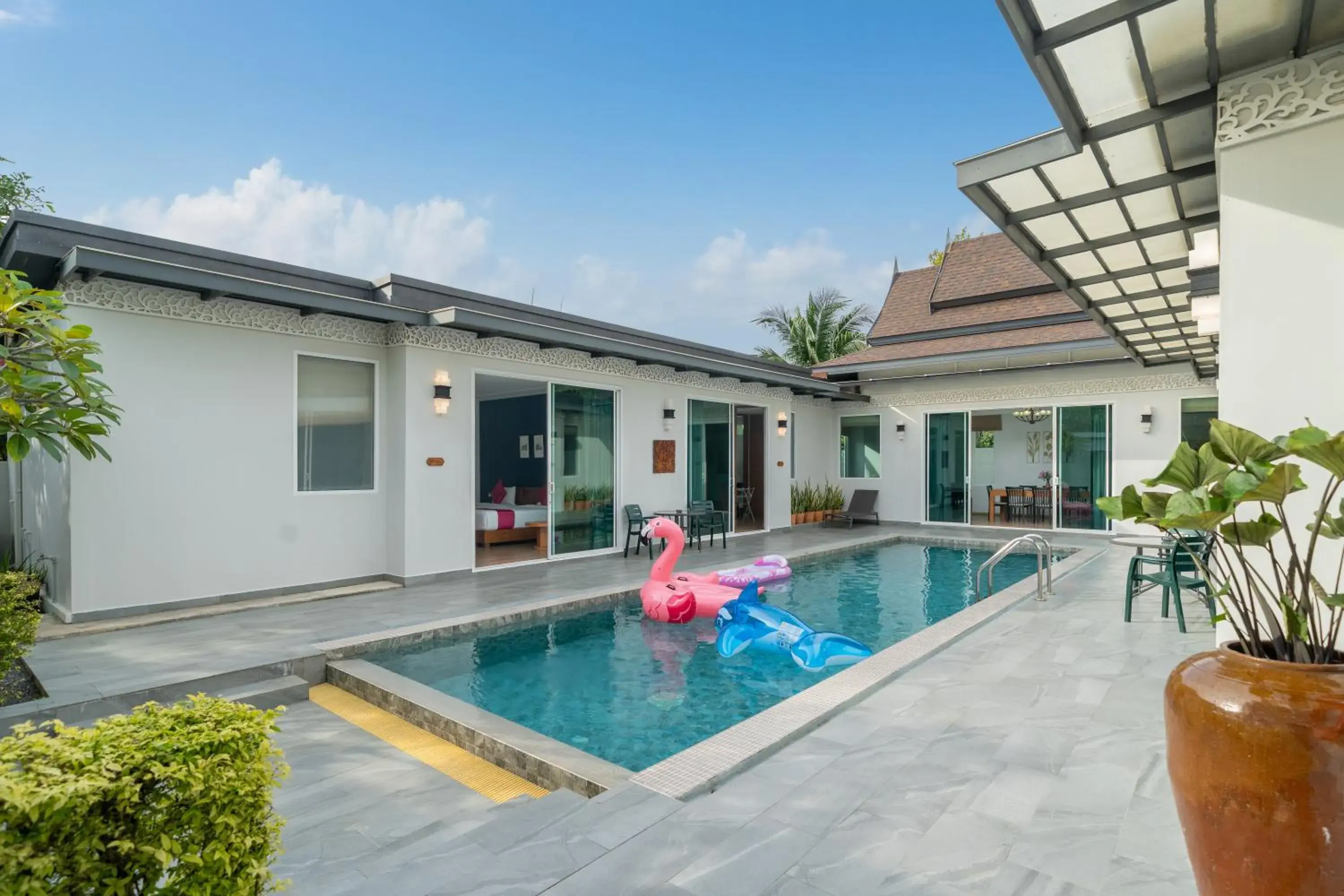 Swimming pool in Phuket La Siesta Pool Villas & Pool Access Rooms Swimming pool in Phuket La Siesta Pool Villas & Pool Access Rooms