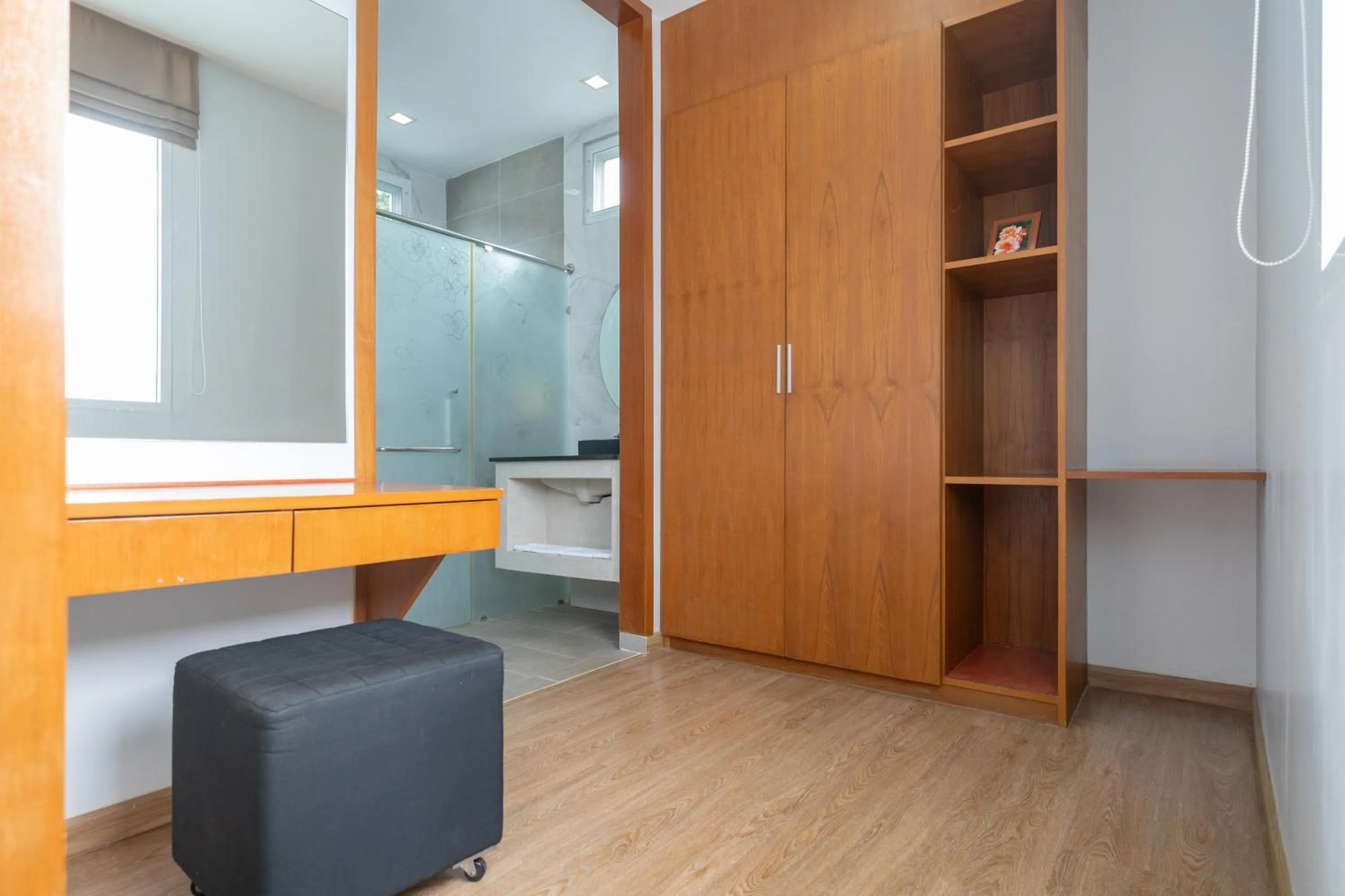 wardrobe in Phuket La Siesta Pool Villas & Pool Access Rooms