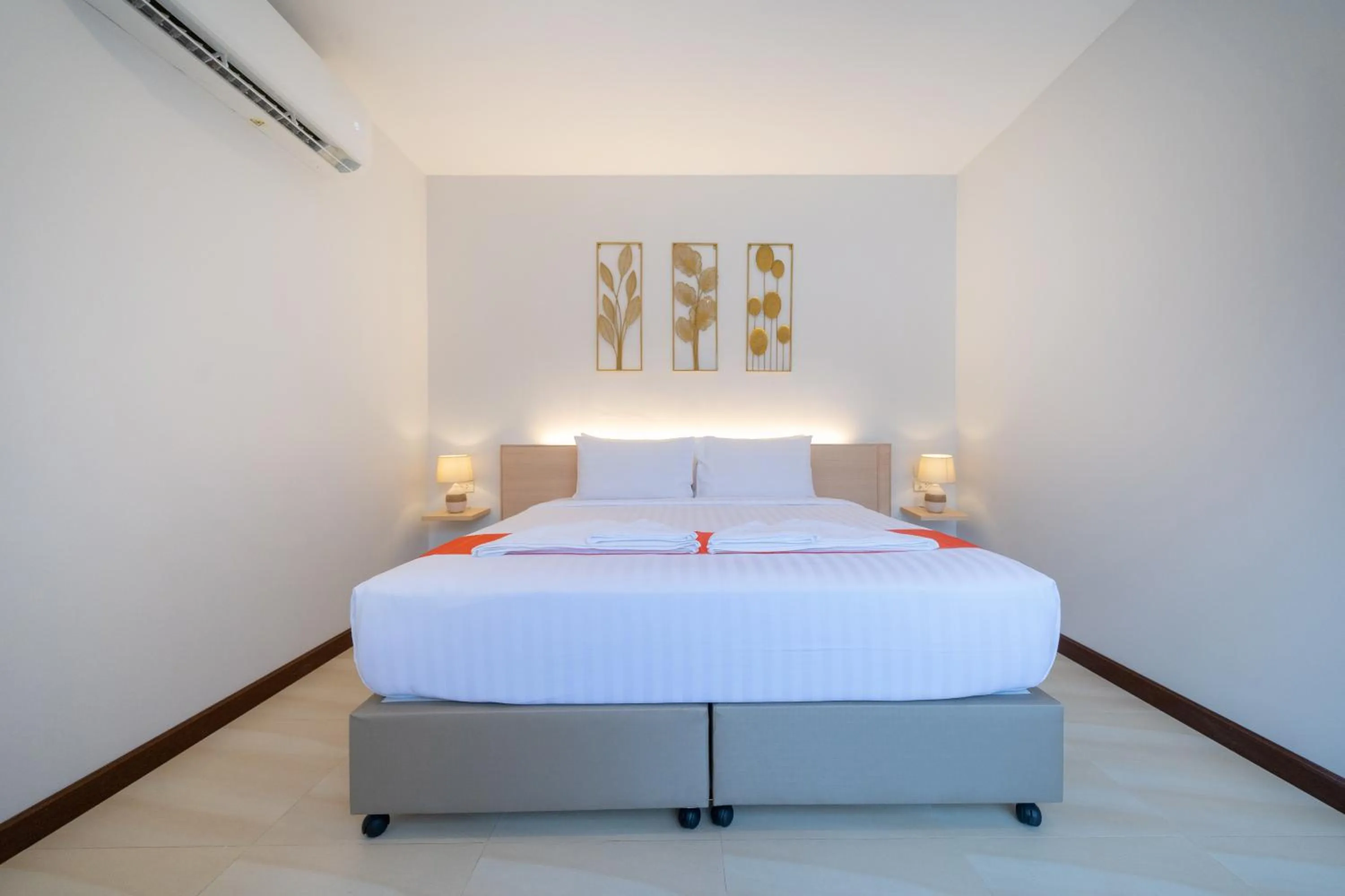 Bed in Phuket La Siesta Pool Villas & Pool Access Rooms