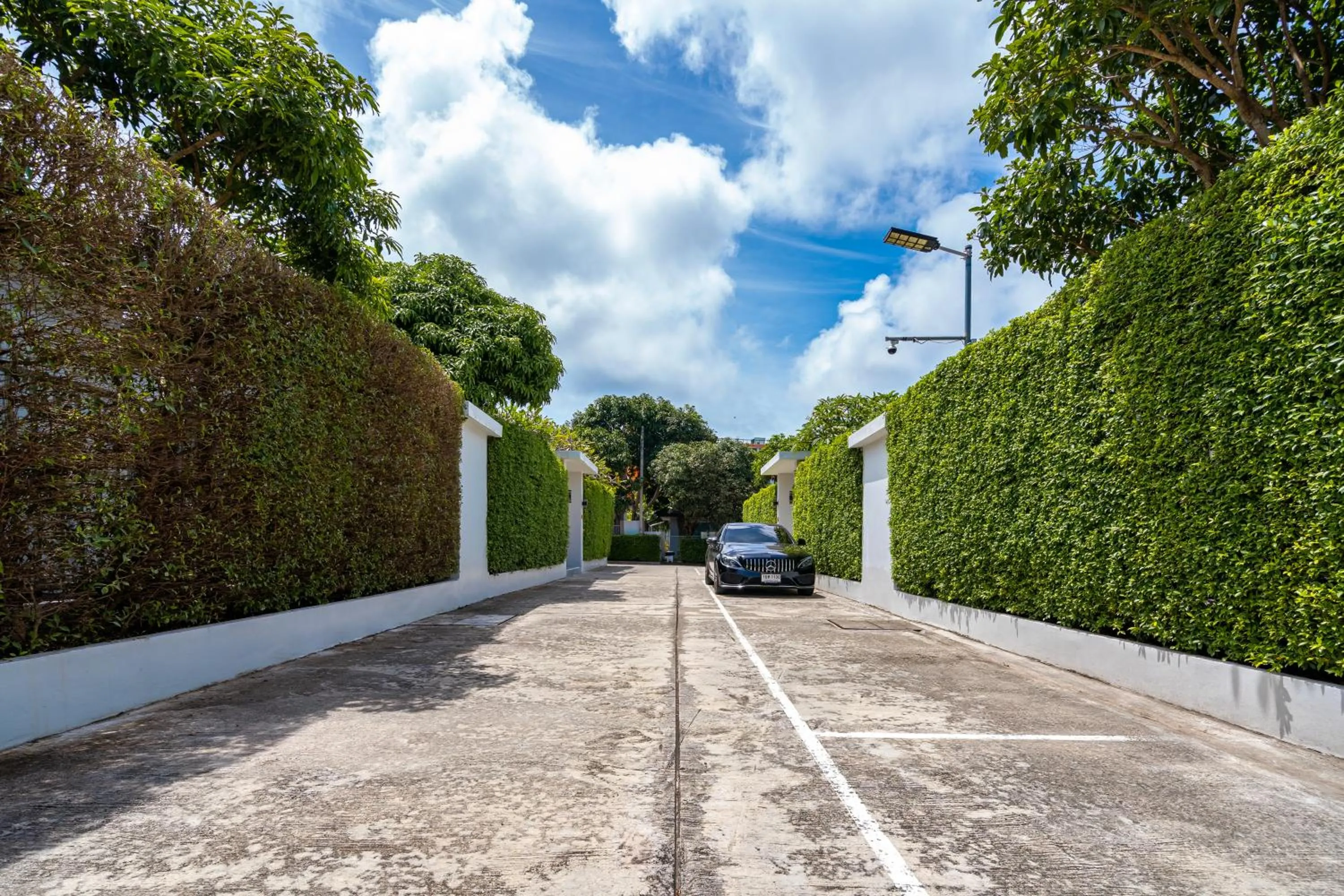 Parking in Phuket La Siesta