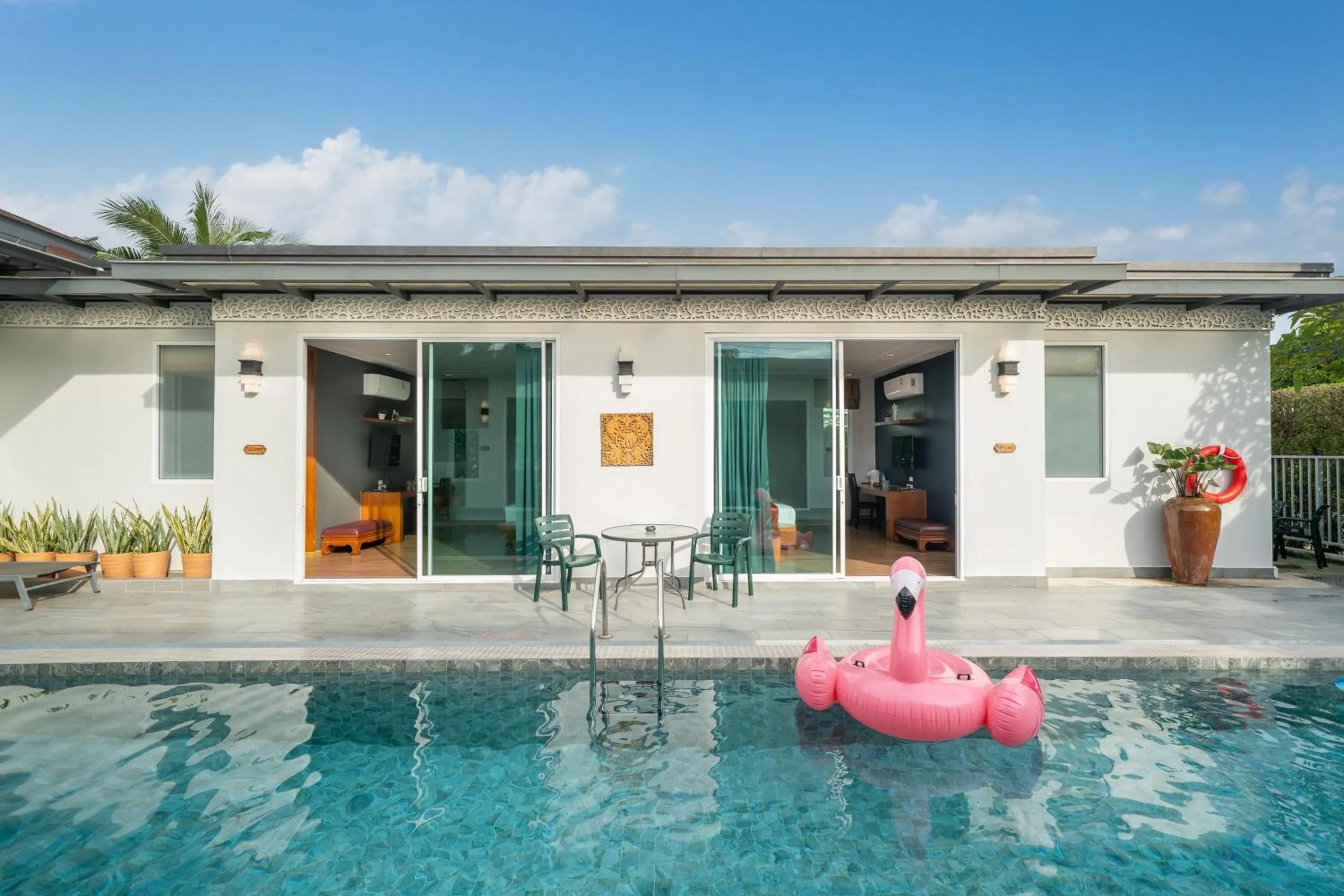 Swimming pool in Phuket La Siesta Pool Villas & Pool Access Rooms
