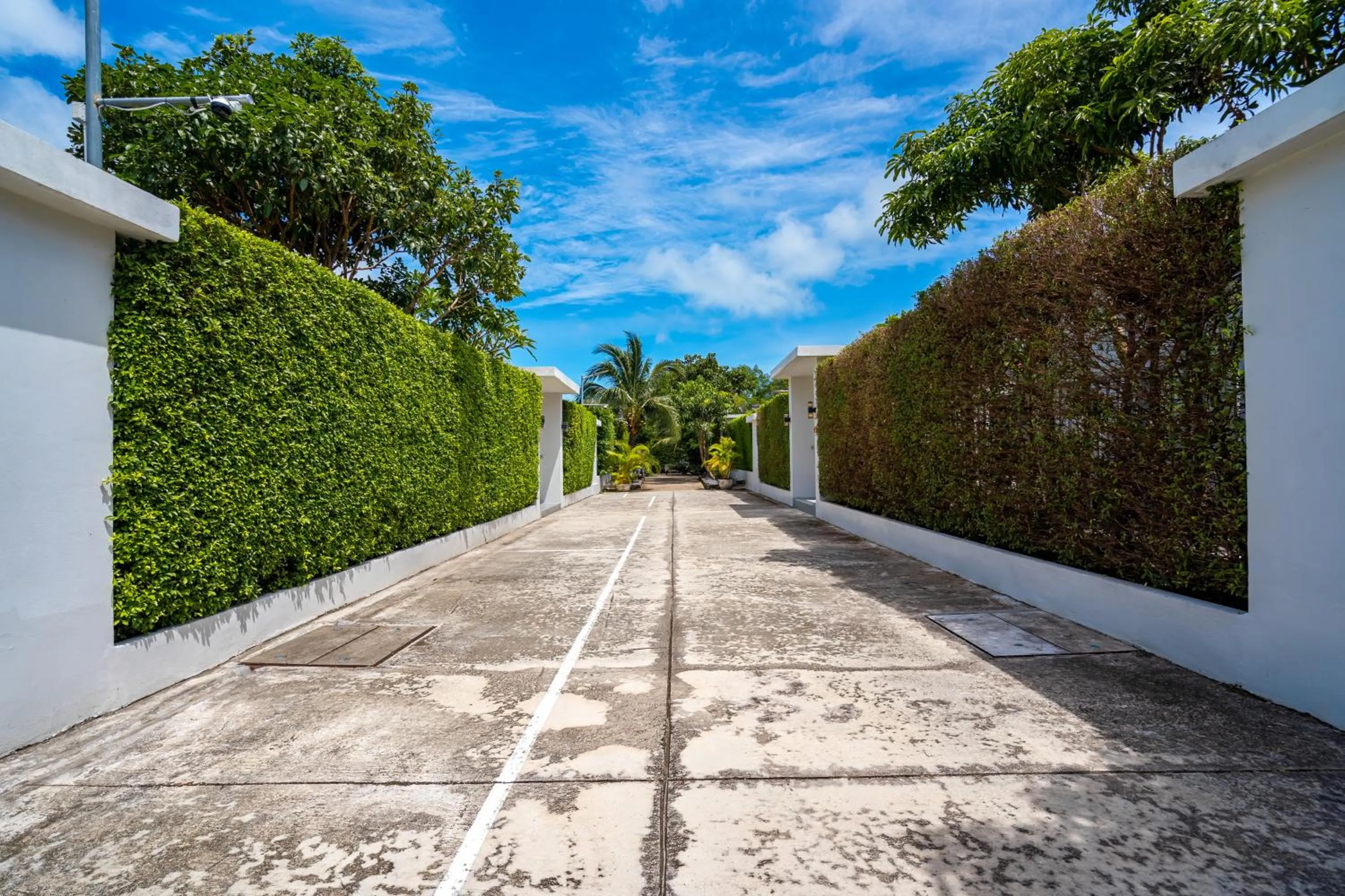 Parking in Phuket La Siesta