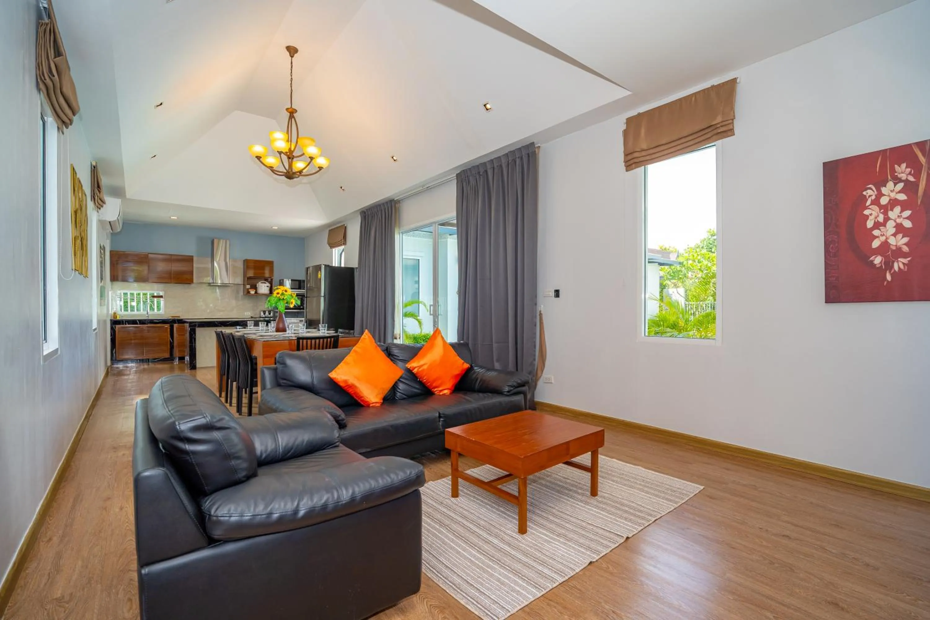 Kitchen or kitchenette in The Orchid Villa