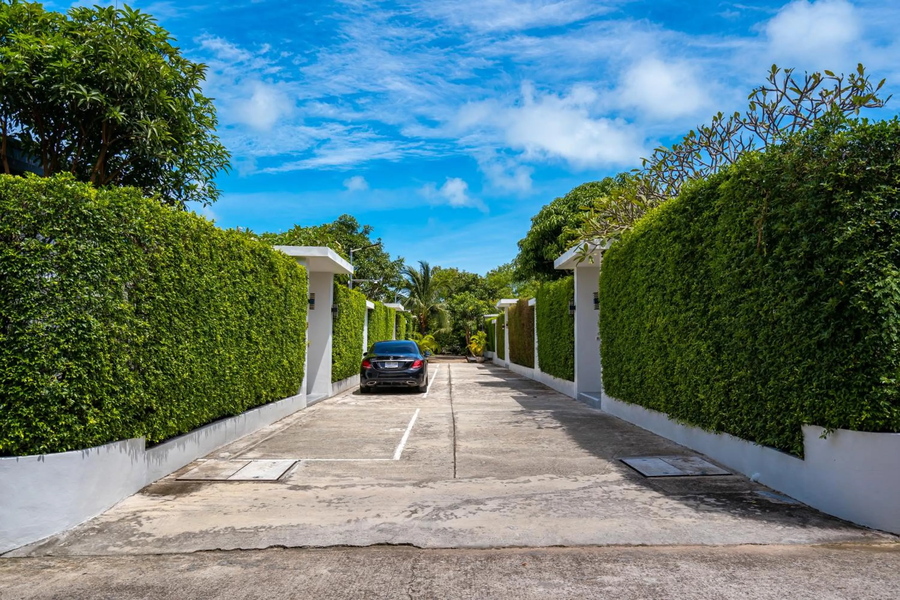 Parking in Phuket La Siesta